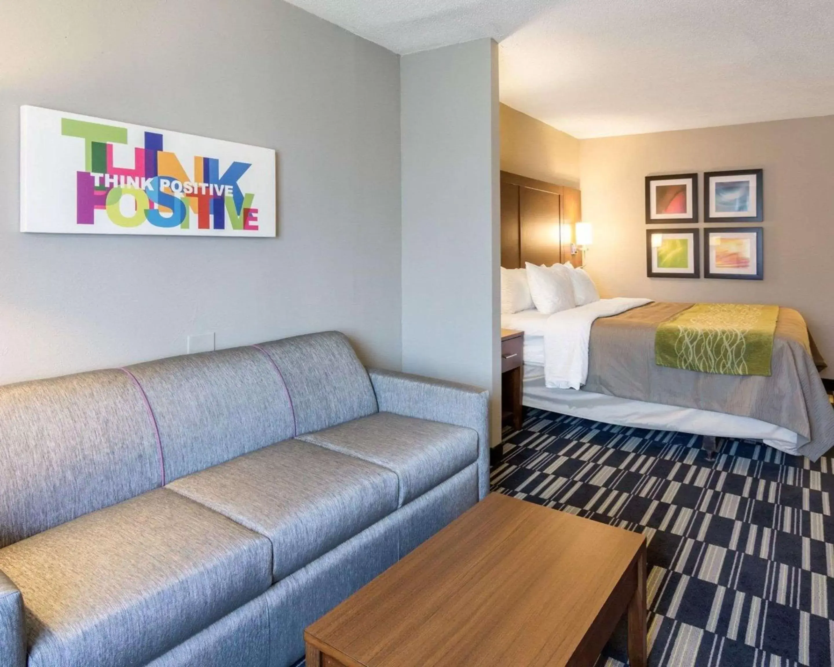 Photo of the whole room, Seating Area in Quality Inn & Suites Ashland near Kings Dominion
