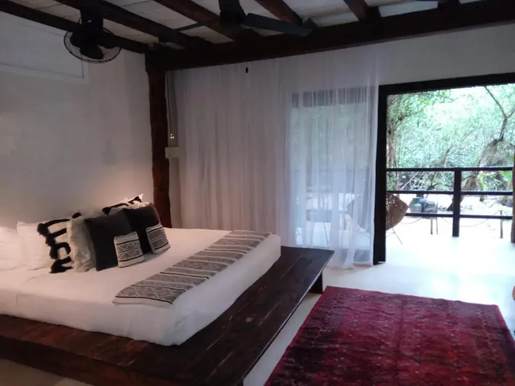 Photo of the whole room, Bed in Amor Rooms