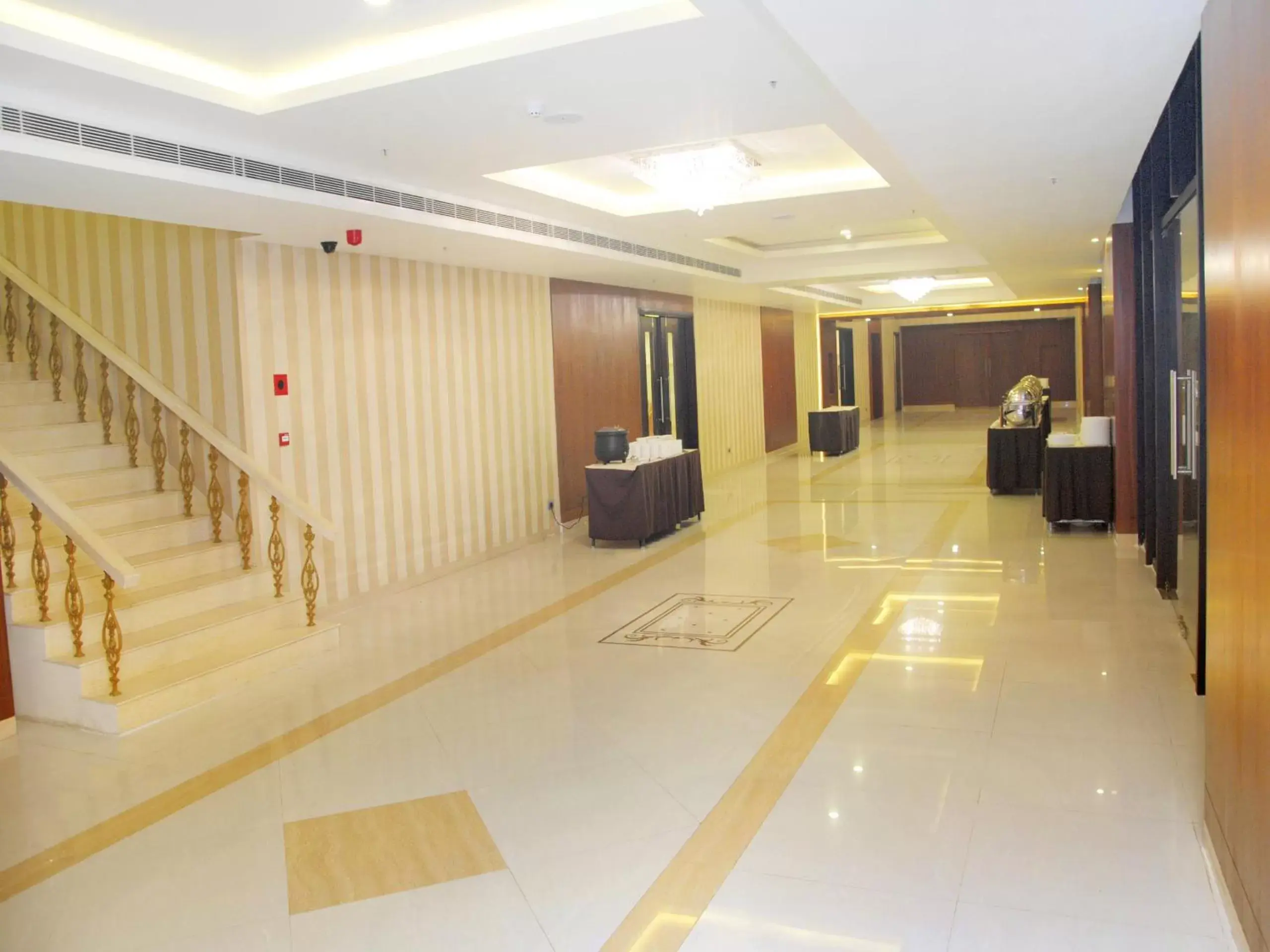 Food, Lobby/Reception in Fortune Select Grand Ridge, Tirupati - Member ITC's Hotel Group