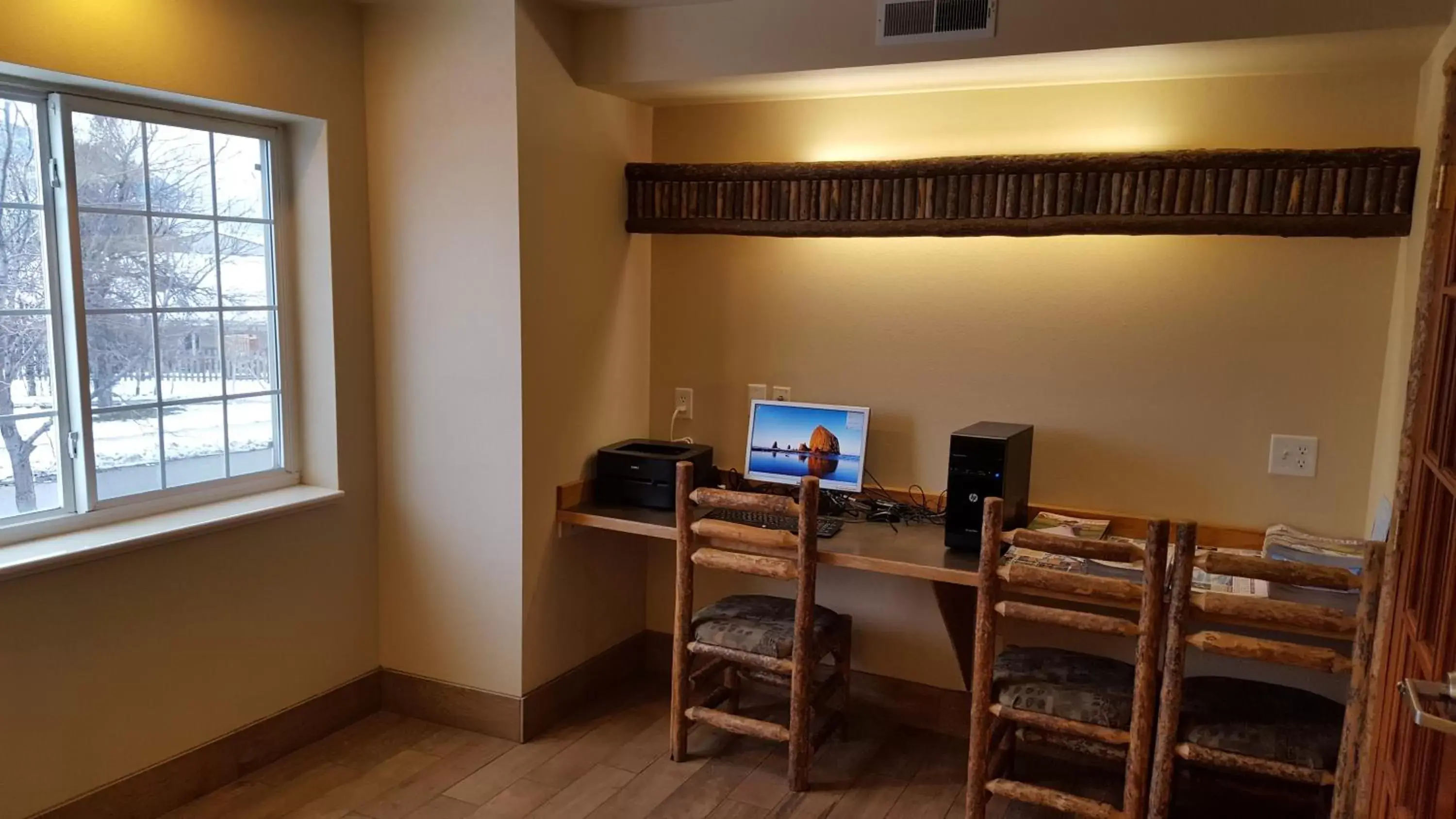 Business facilities in Microtel Inn & Suites by Wyndham Bozeman