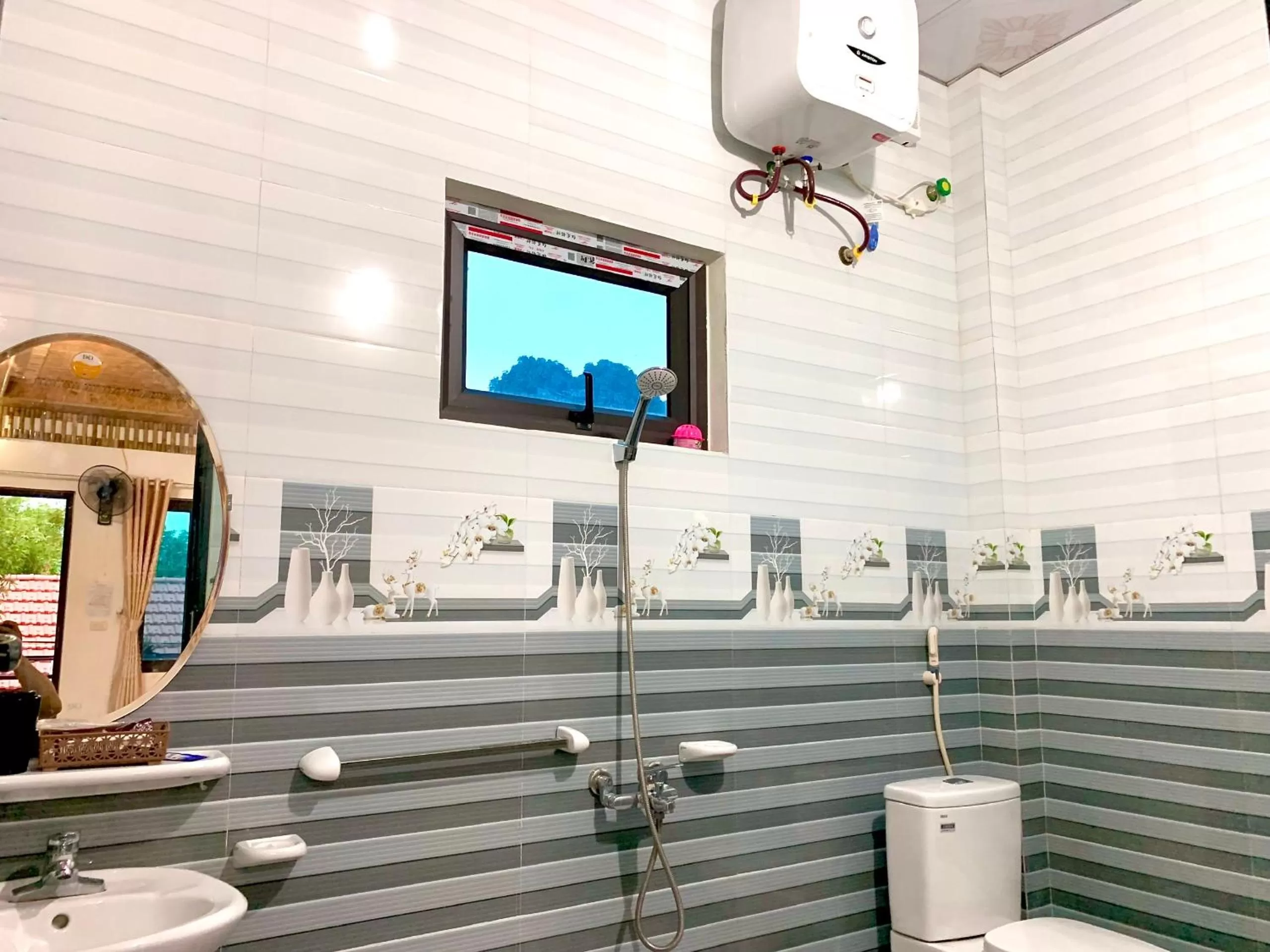 Toilet in Trang An Elegant Homestay