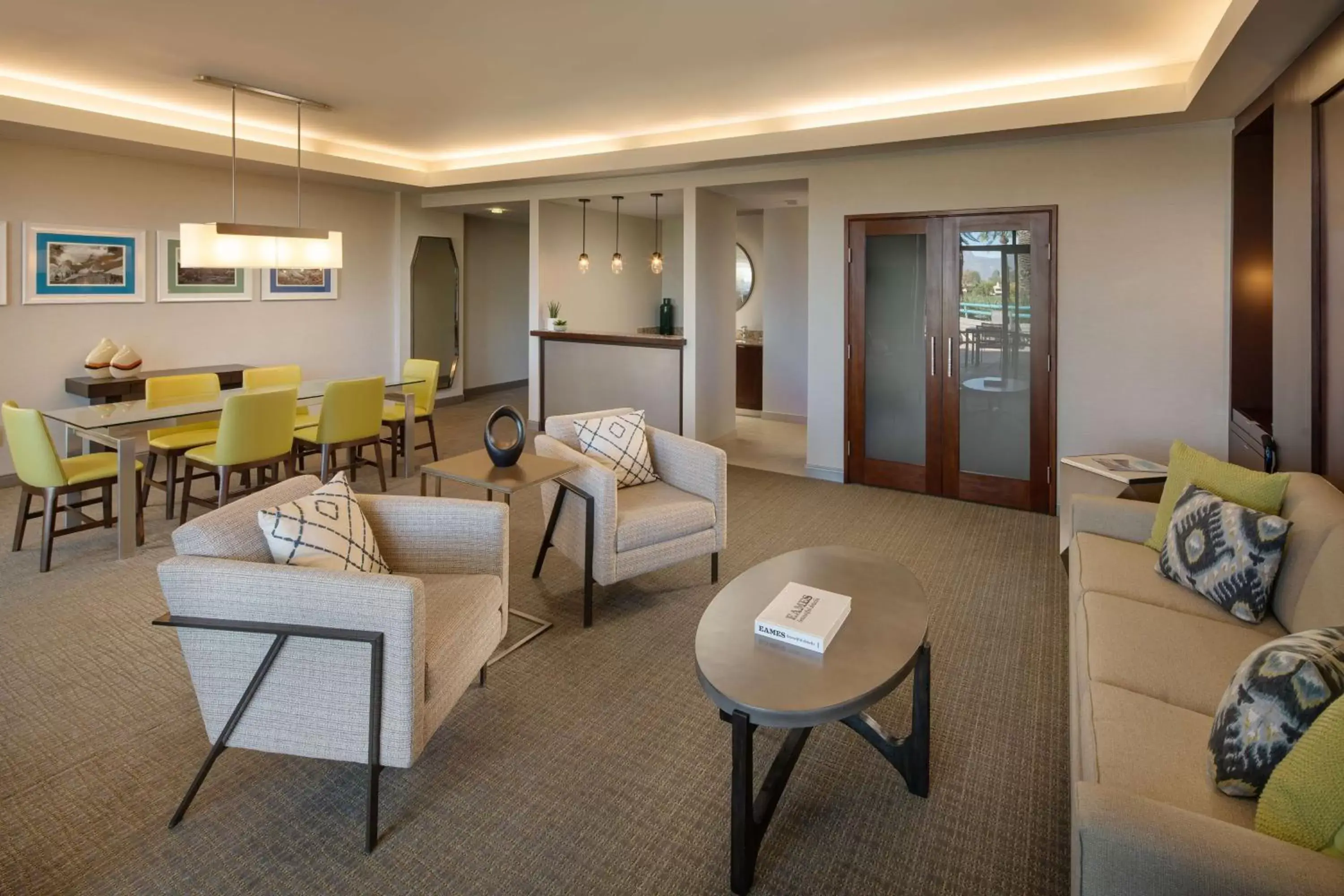 Photo of the whole room, Seating Area in Hyatt Regency Scottsdale Resort and Spa