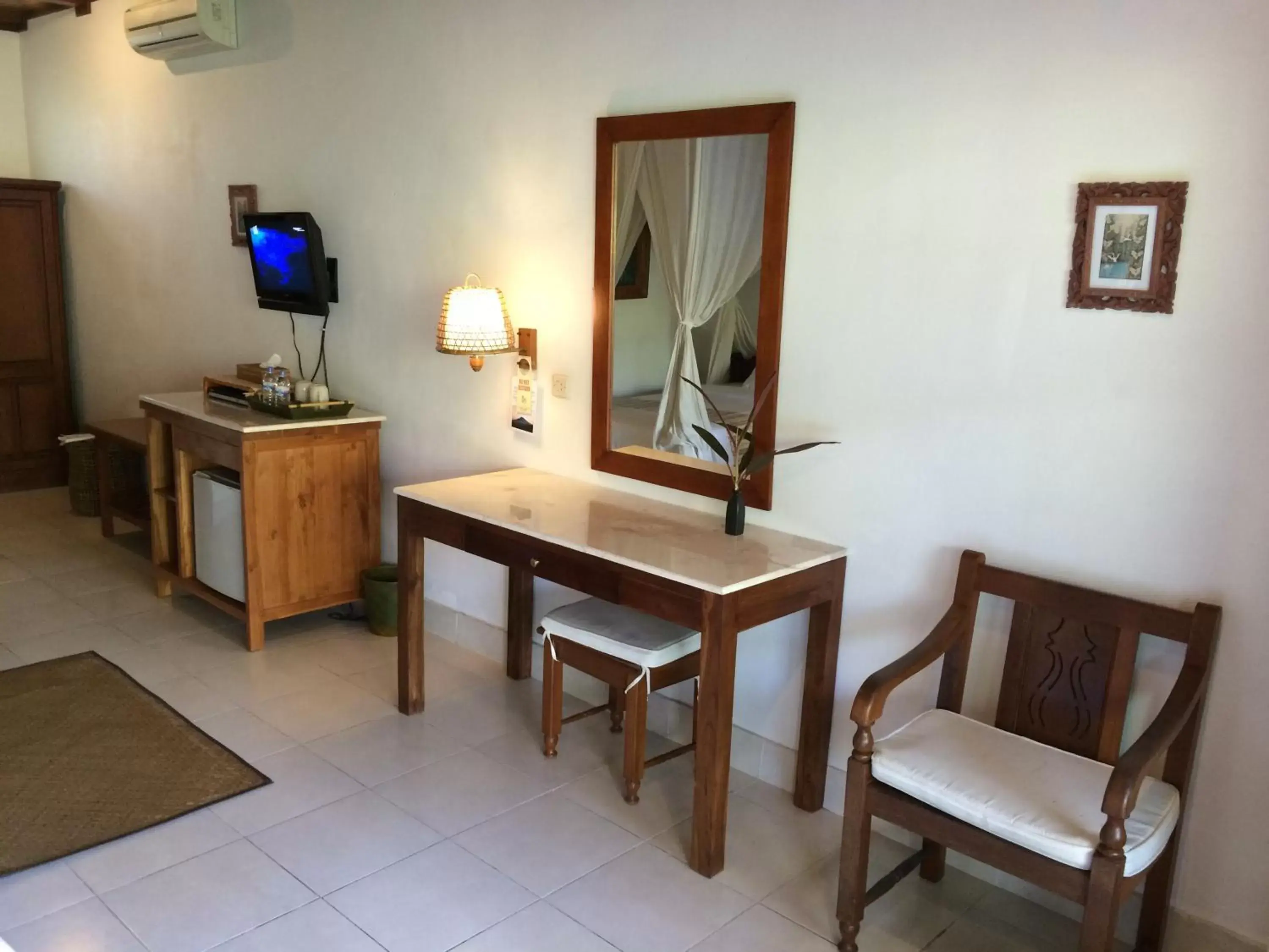 Seating area, TV/Entertainment Center in Bumi Ayu Bungalow Sanur