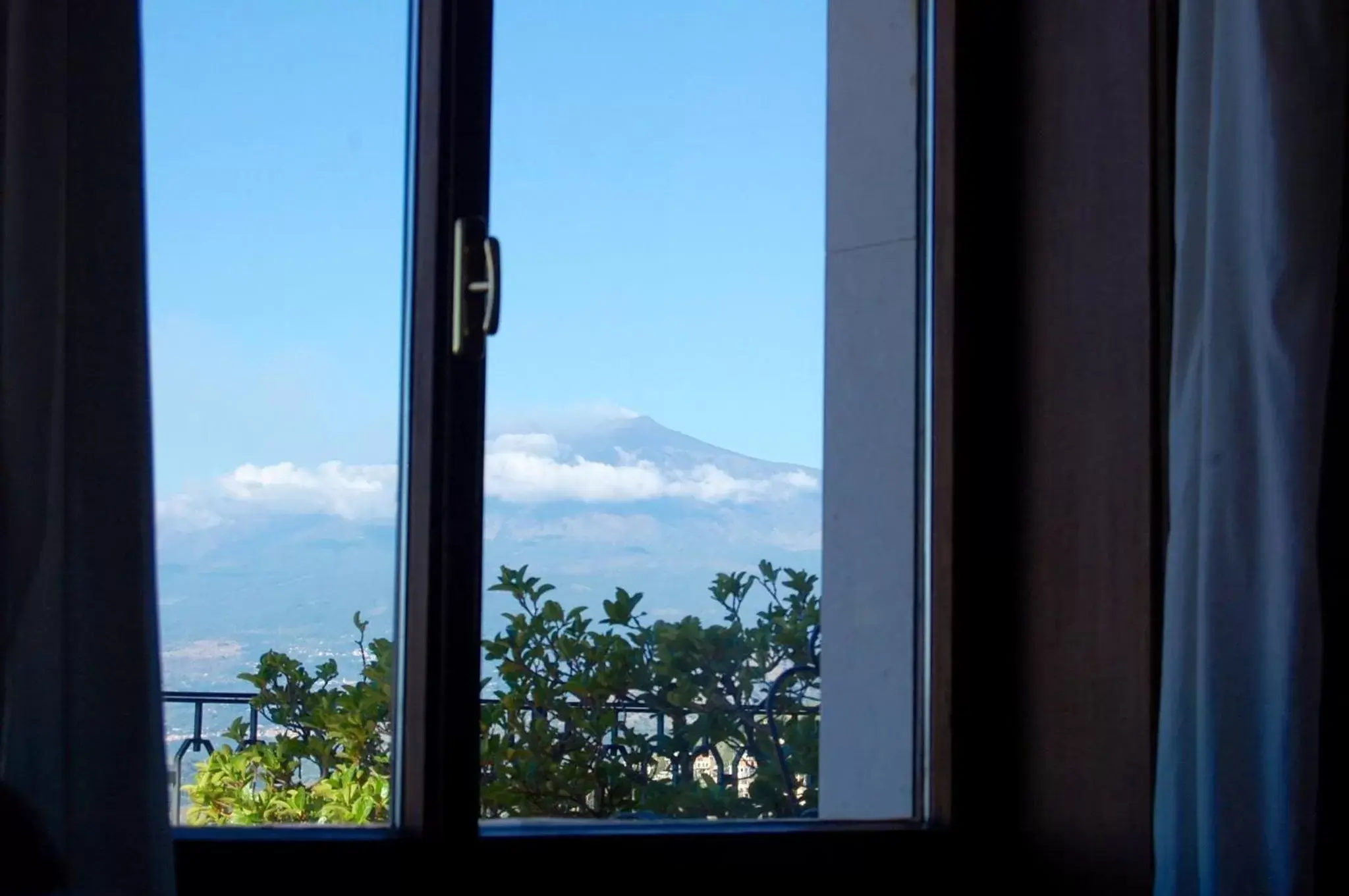 View (from property/room), Mountain View in Villa Sara