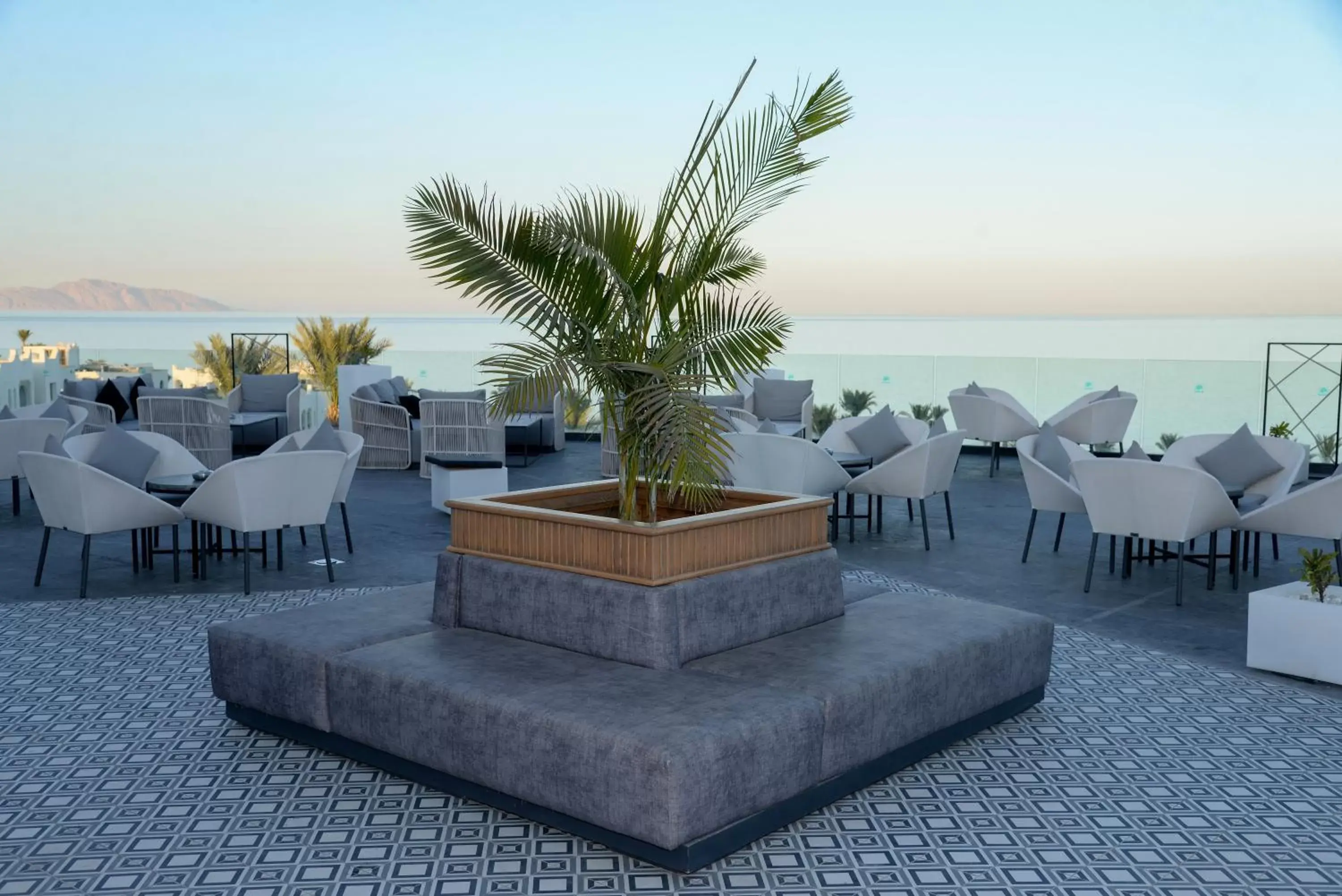 Lounge or bar in Sunrise Diamond Beach Resort -Grand Select Lounge or bar in Sunrise Diamond Beach Resort -Grand Select