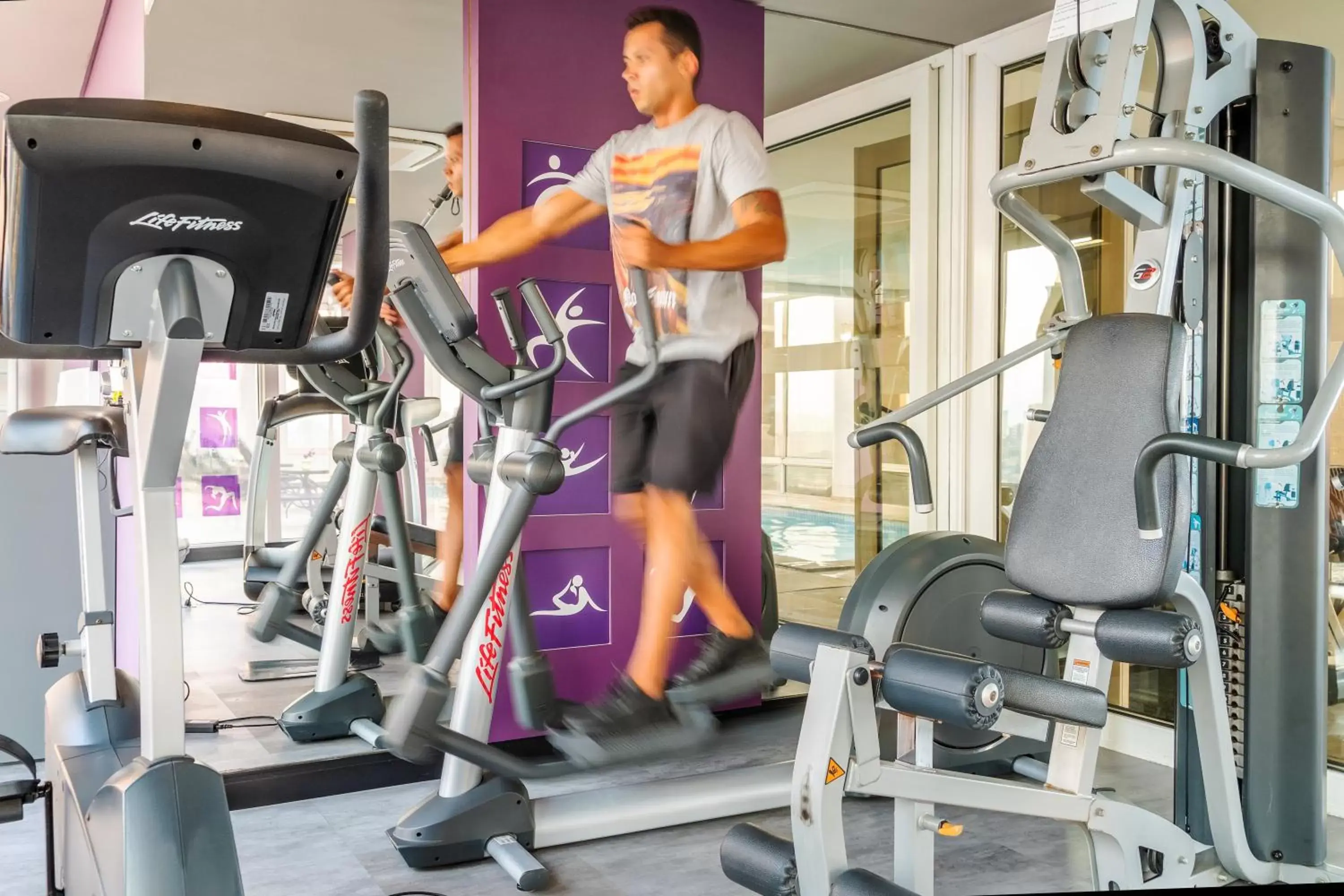 People, Fitness Center/Facilities in Mercure Guarulhos Aeroporto