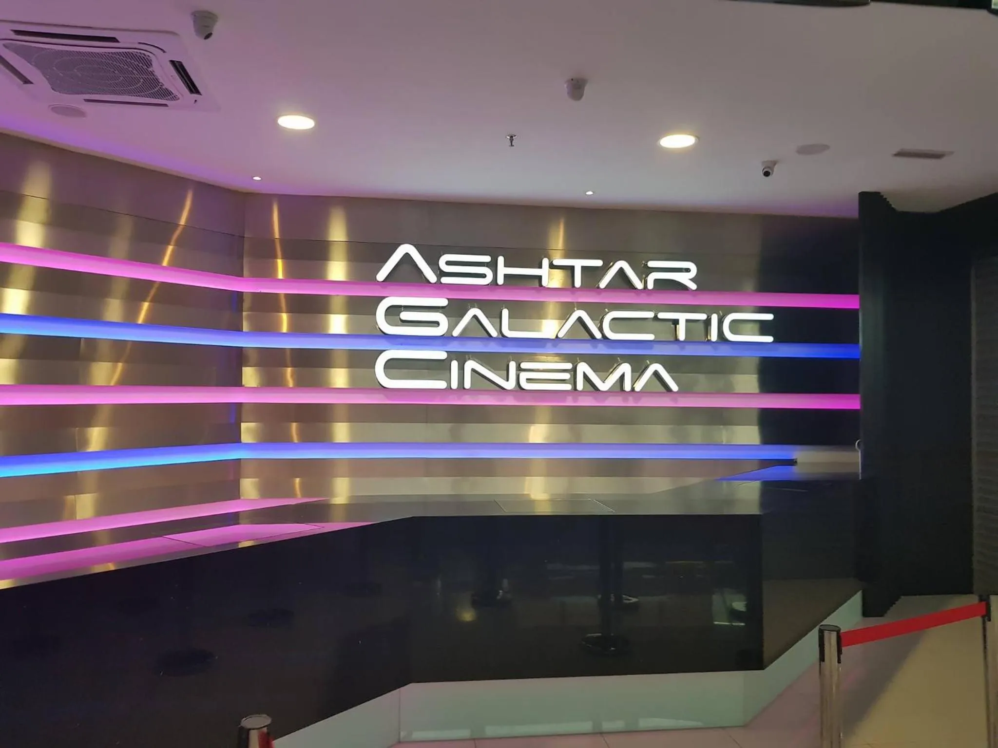 Entertainment in Greens Hotel & Suites