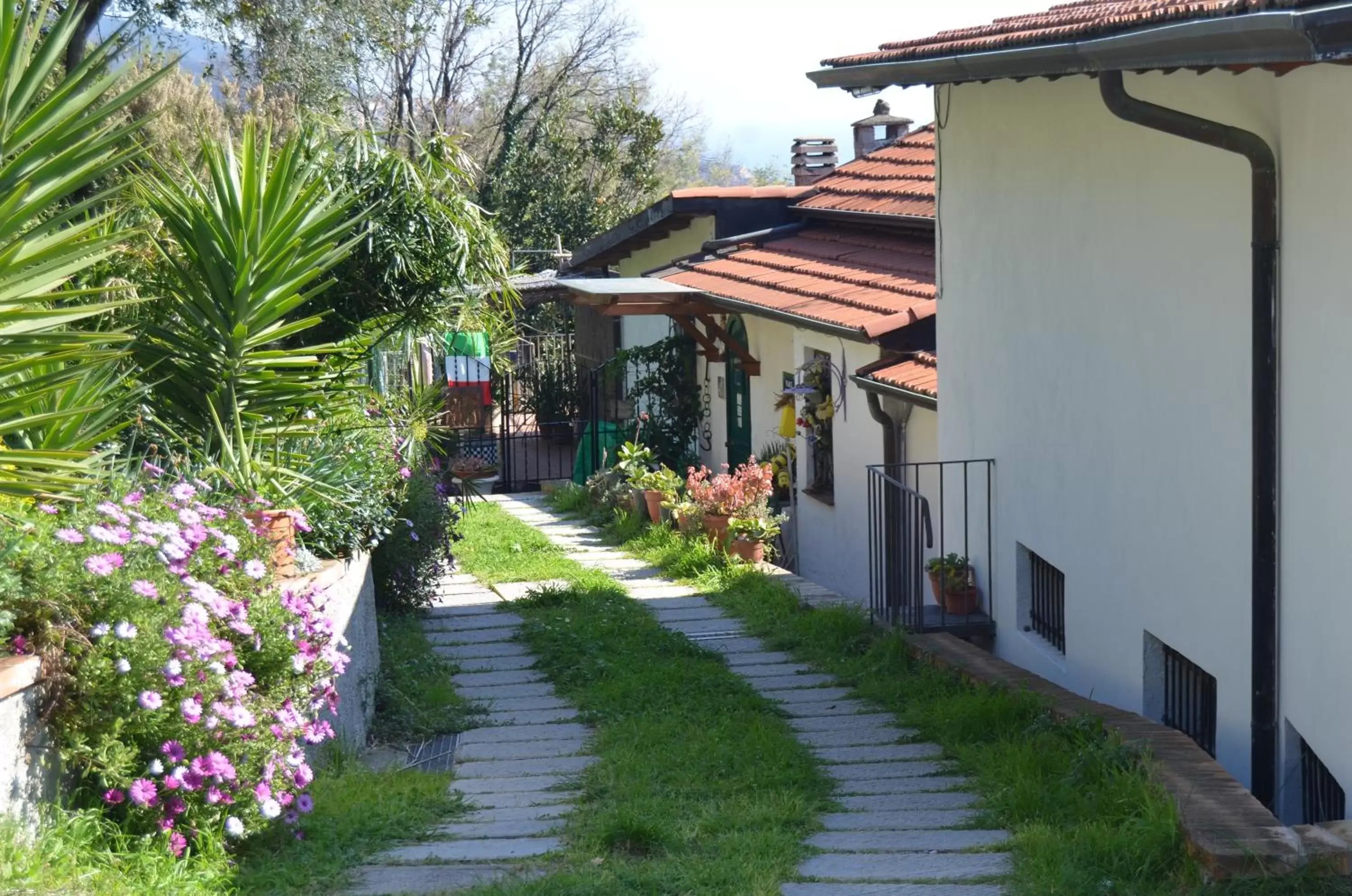 Facade/entrance, Garden in LA CASTELLANA Una Finestra sul Mare- Air Conditioned