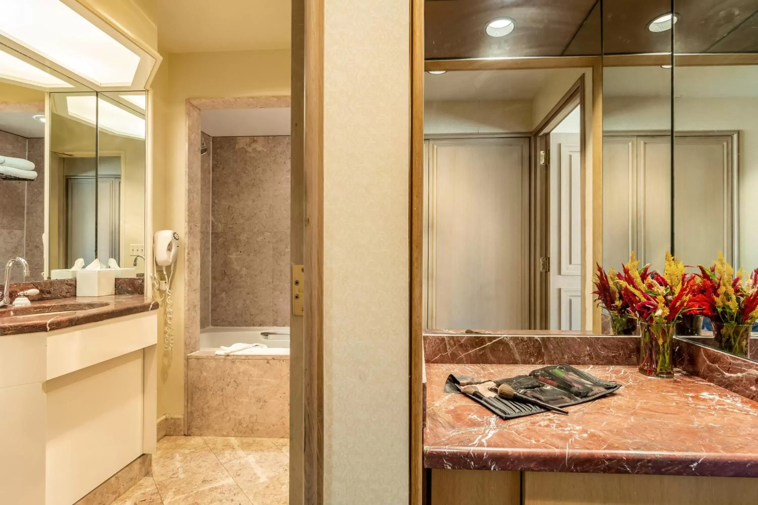 Bathroom in The Buckingham Hotel