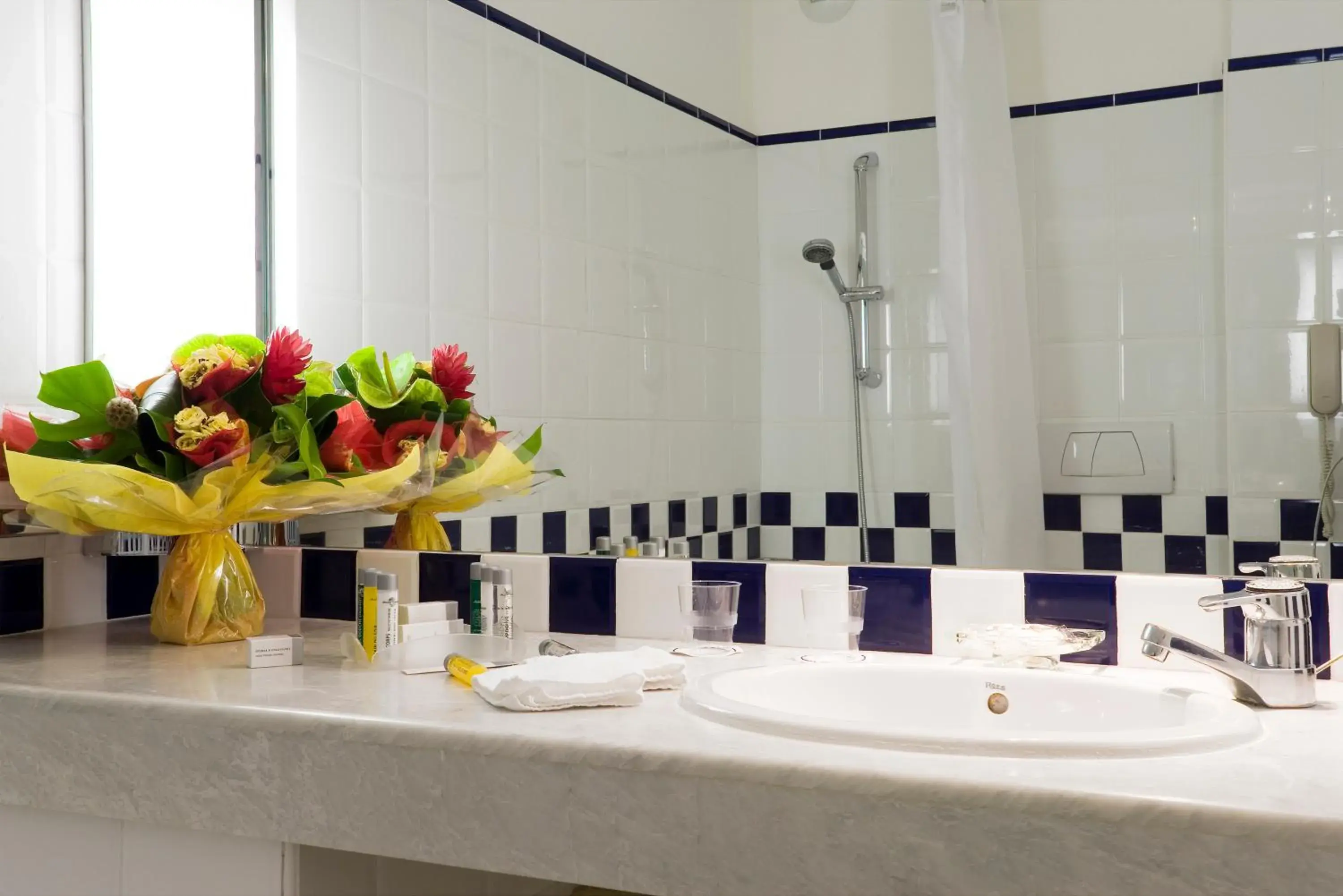 Bathroom in Hotel Cannes Montfleury