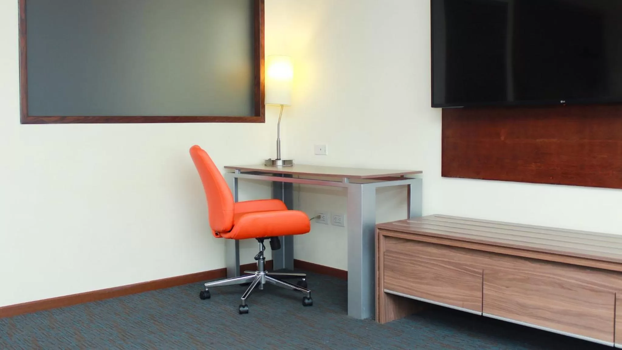 Photo of the whole room in Holiday Inn Express Culiacan by IHG