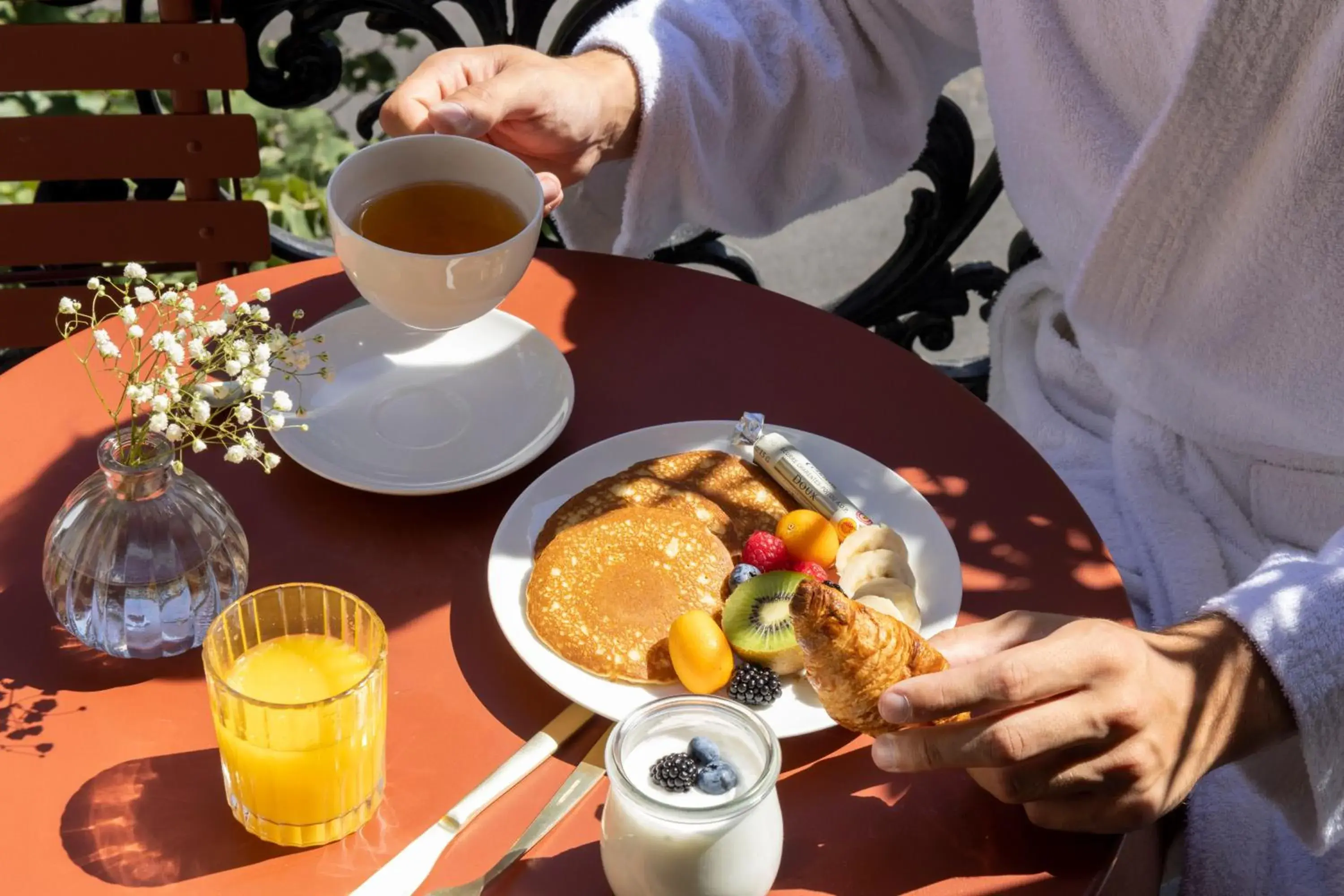 Breakfast in Hôtel Toujours & Spa