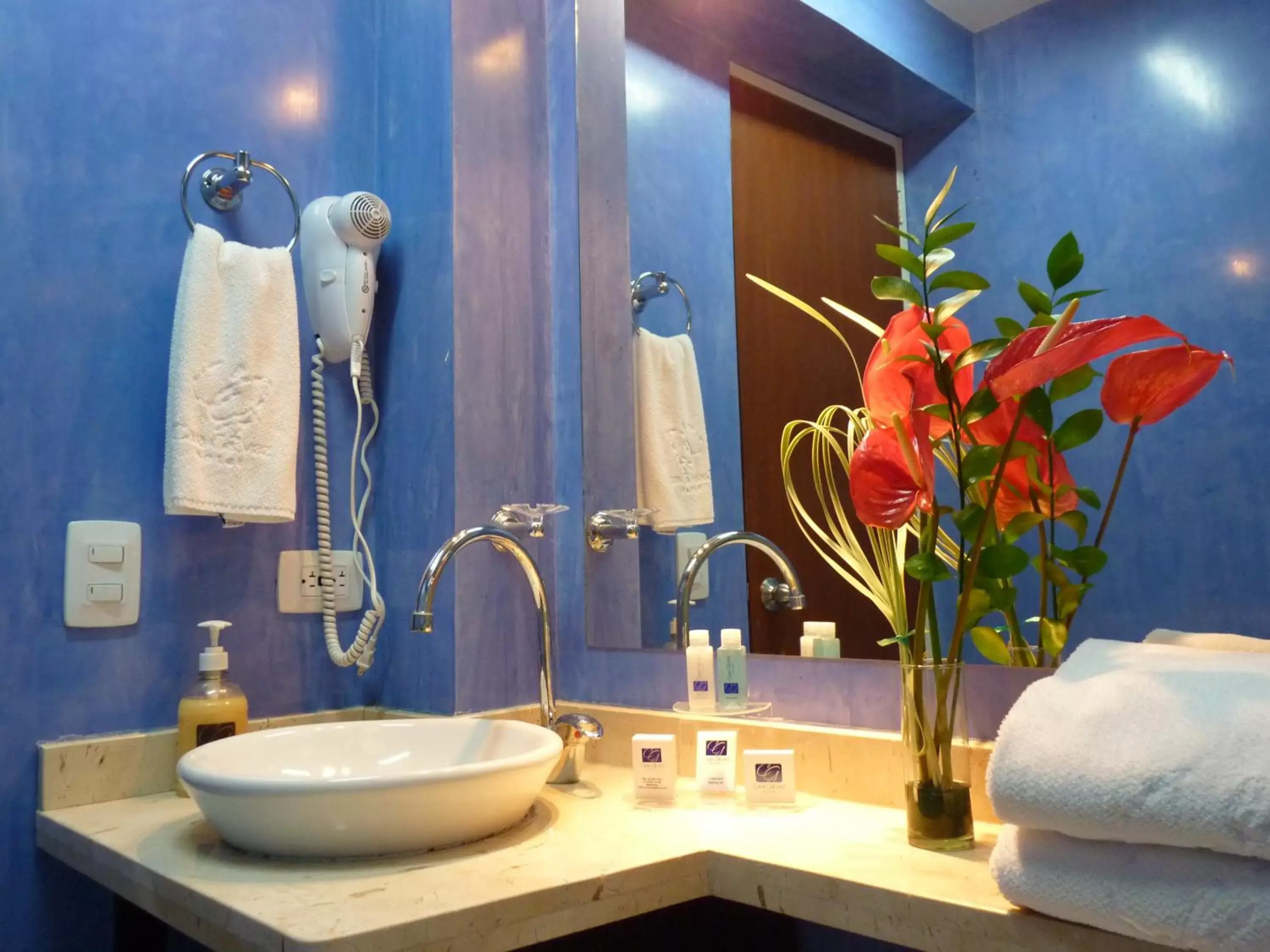 Bathroom in Hotel Casa Galvez