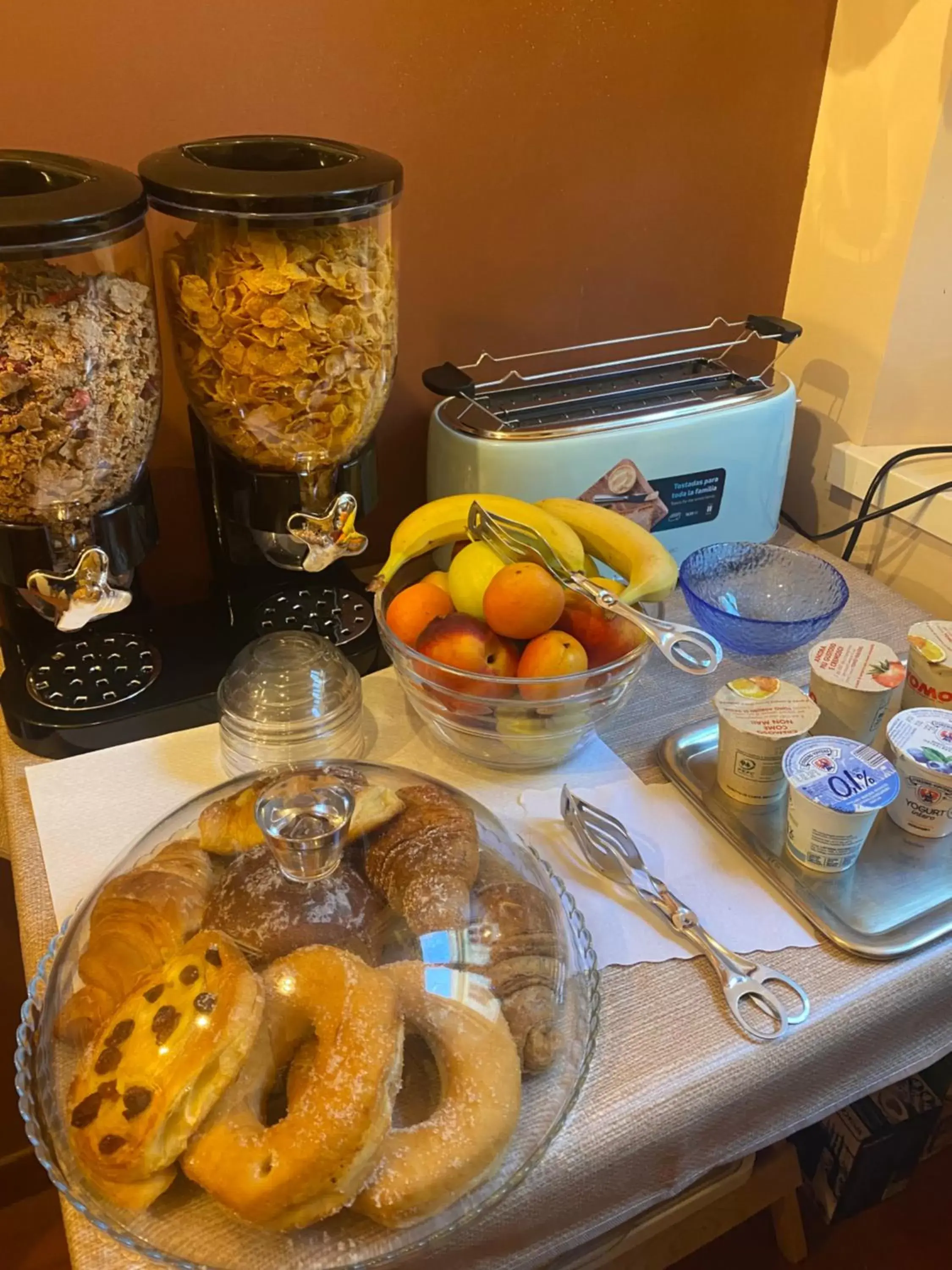 Buffet breakfast, Food in AmareRomaRooms