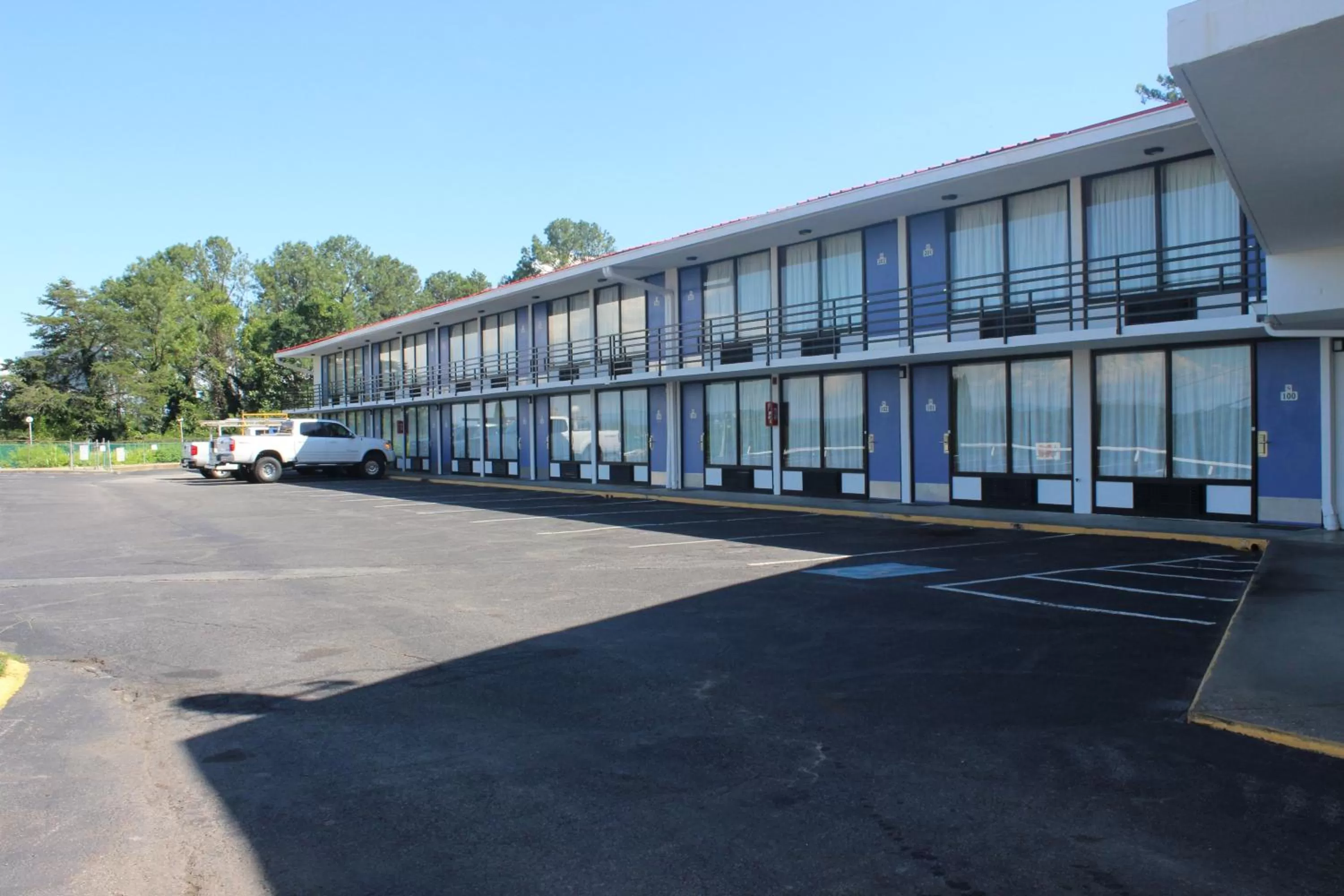 Facade/entrance in Motel 6-Cleveland, TN