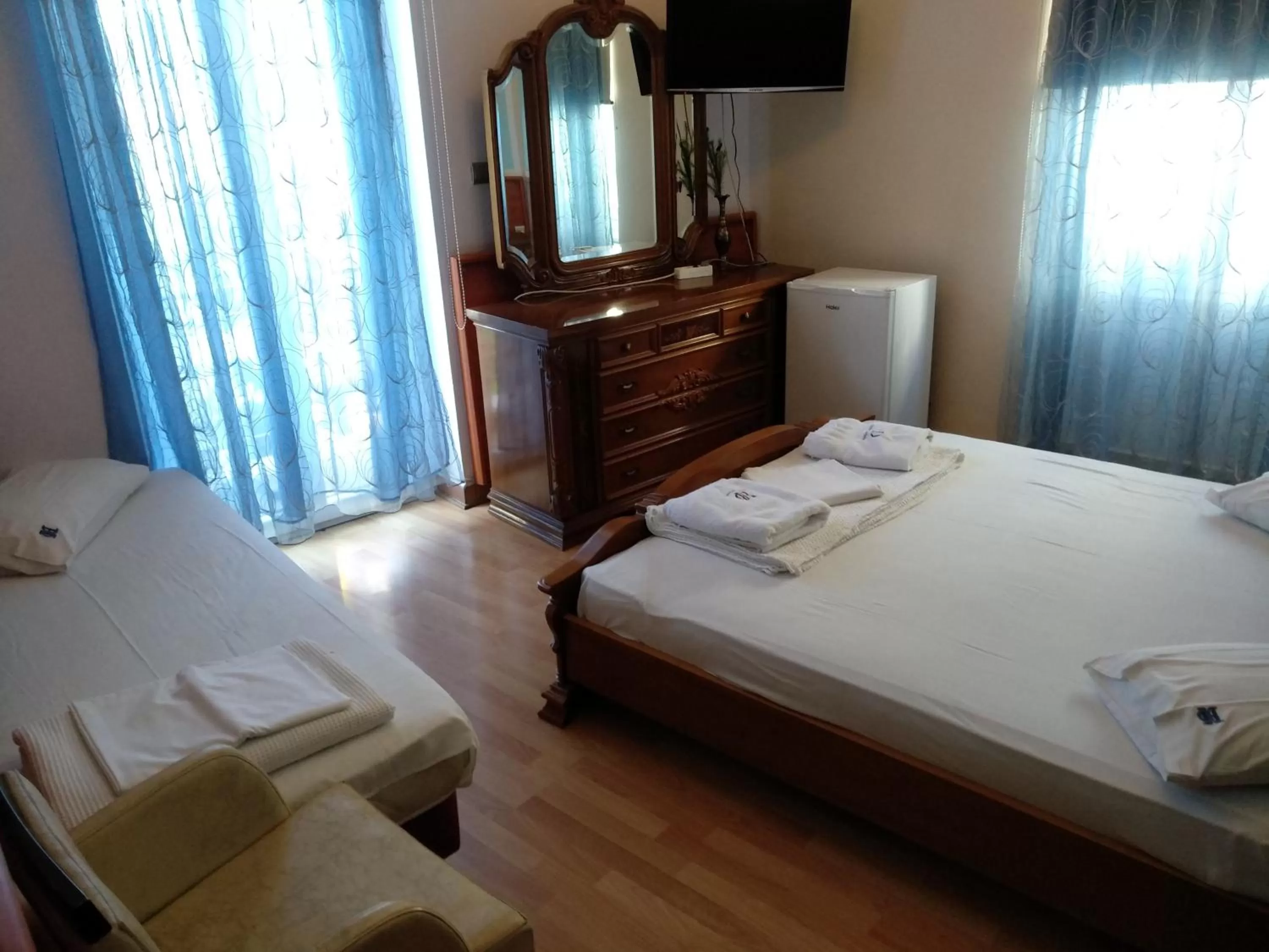 Bed in Diethnes Hotel