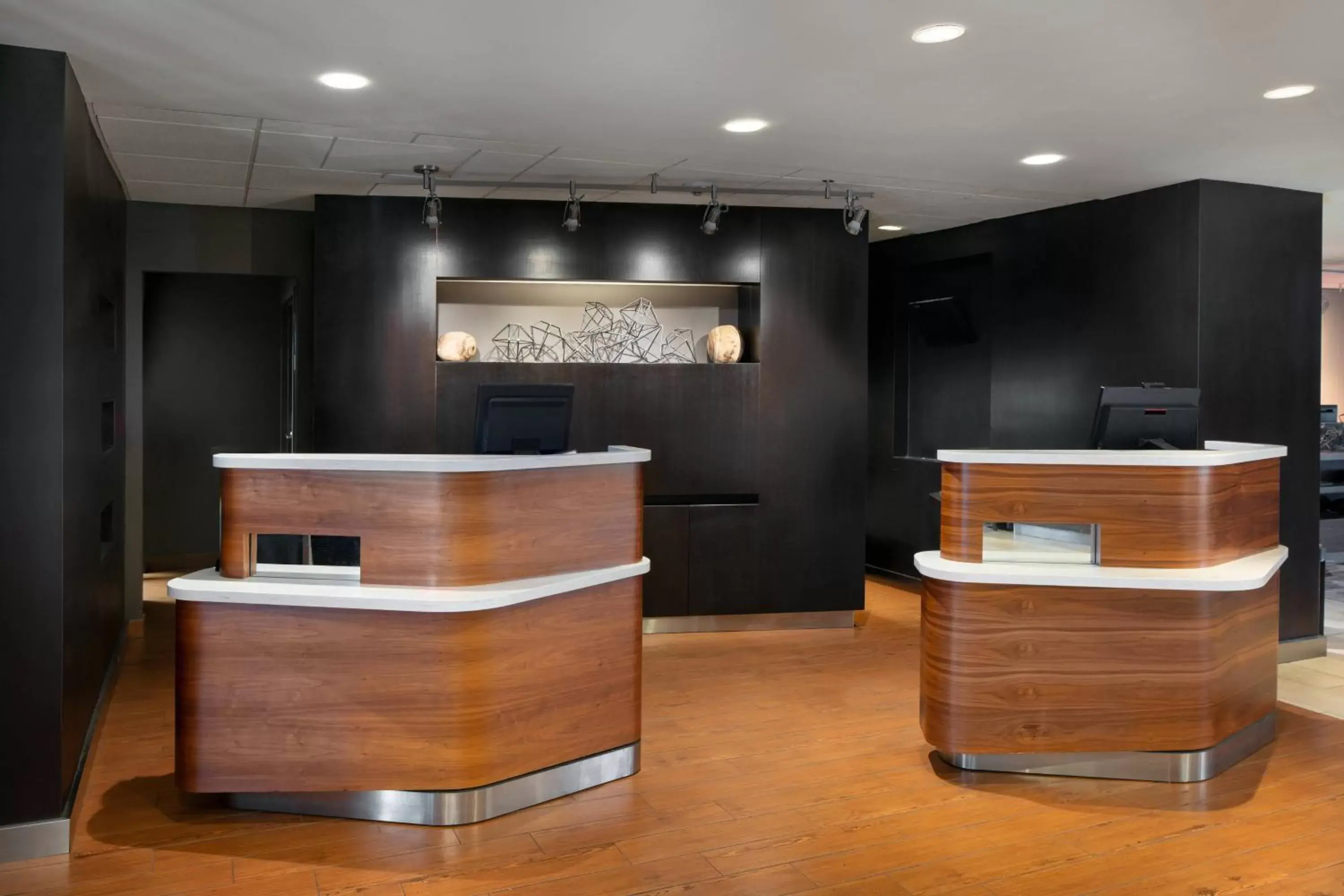 Lobby or reception, Lobby/Reception in Courtyard by Marriott San Francisco Airport