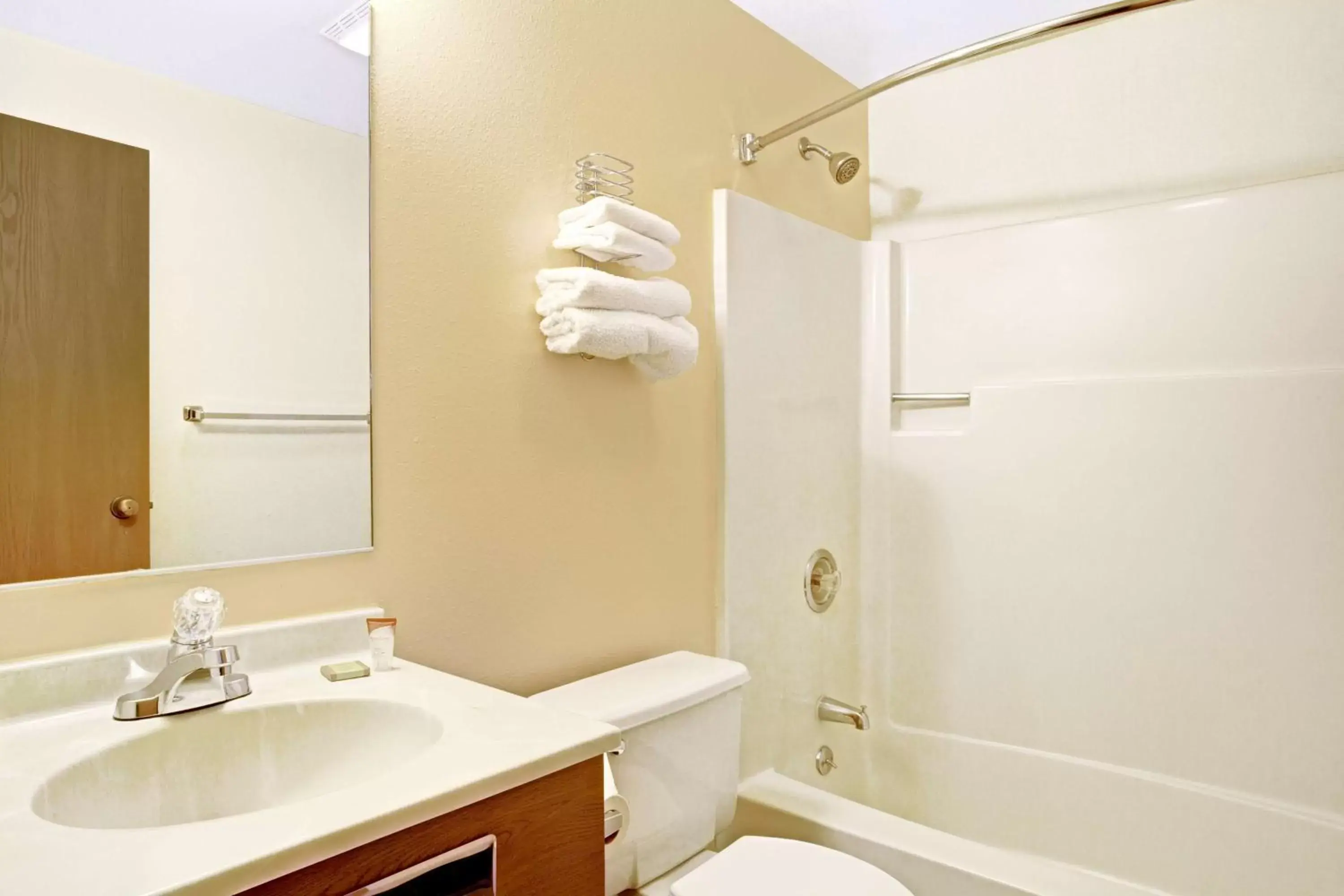 Queen Room - Pet Friendly/Non-Smoking in Super 8 by Wyndham Carson City