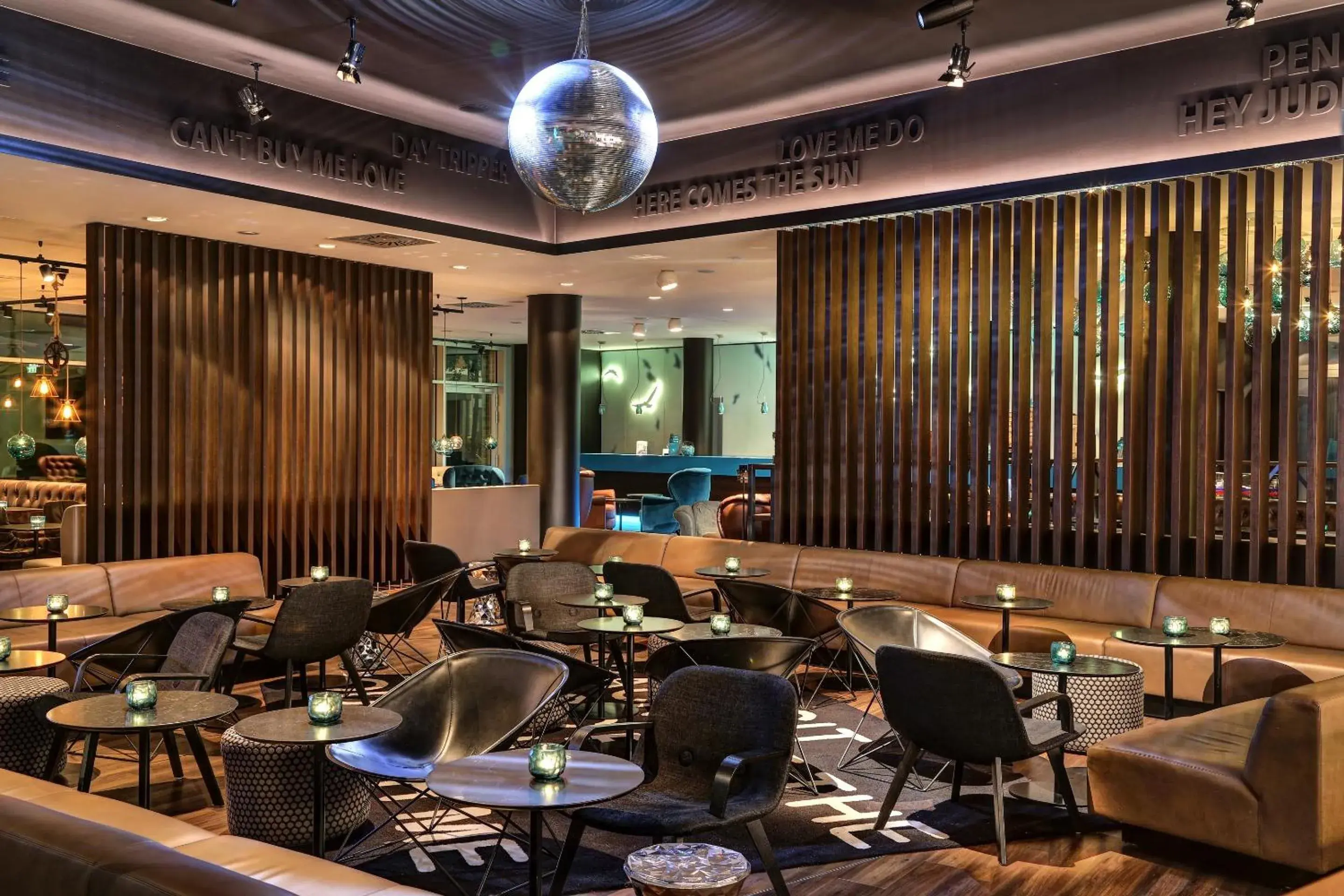 Lounge or bar, Restaurant/Places to Eat in Motel One Hamburg am Michel