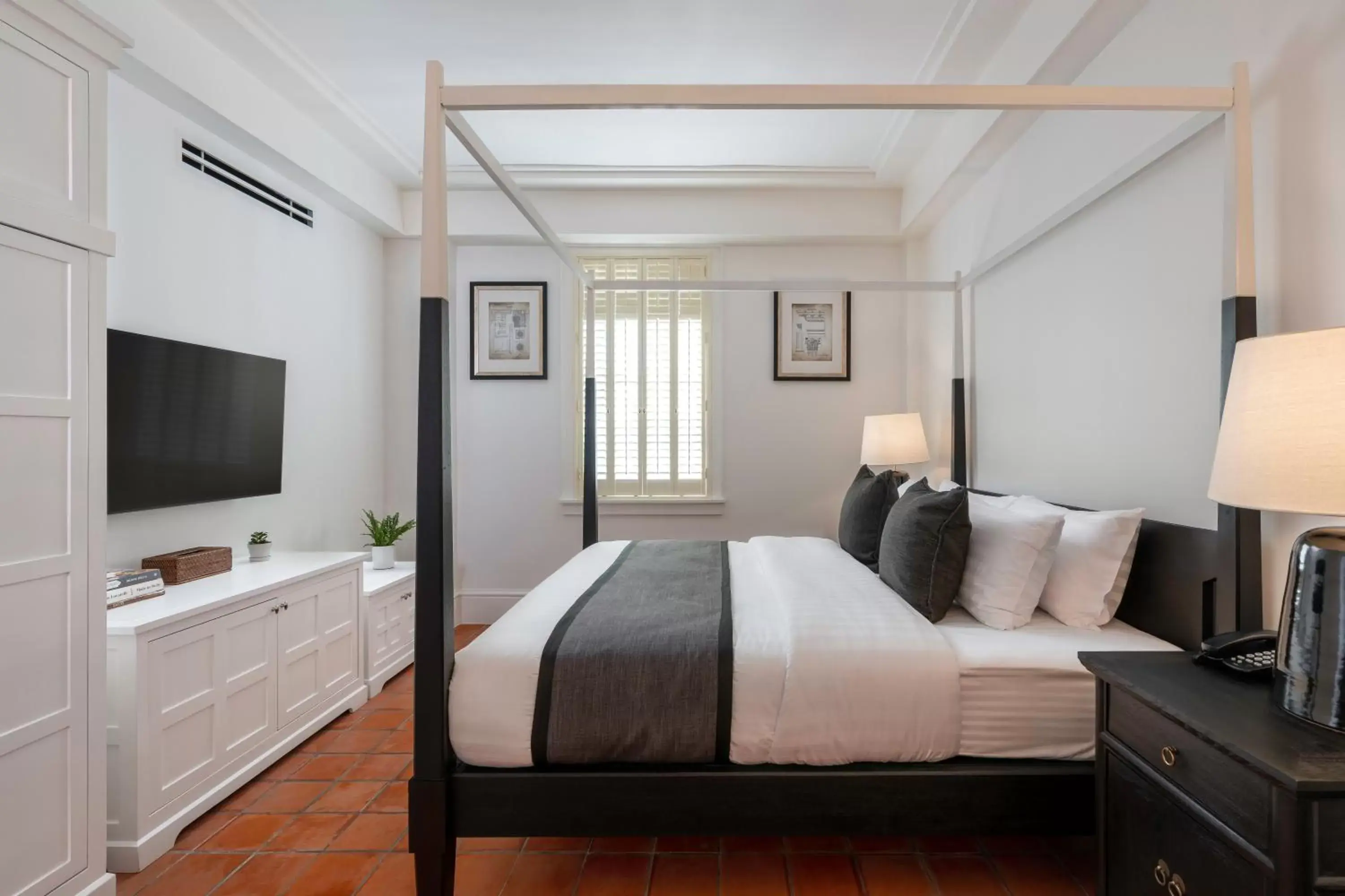 Communal lounge/ TV room, Bed in Bella Nara Hotel Chiang Mai Communal lounge/ TV room, Bed in Bella Nara Hotel Chiang Mai