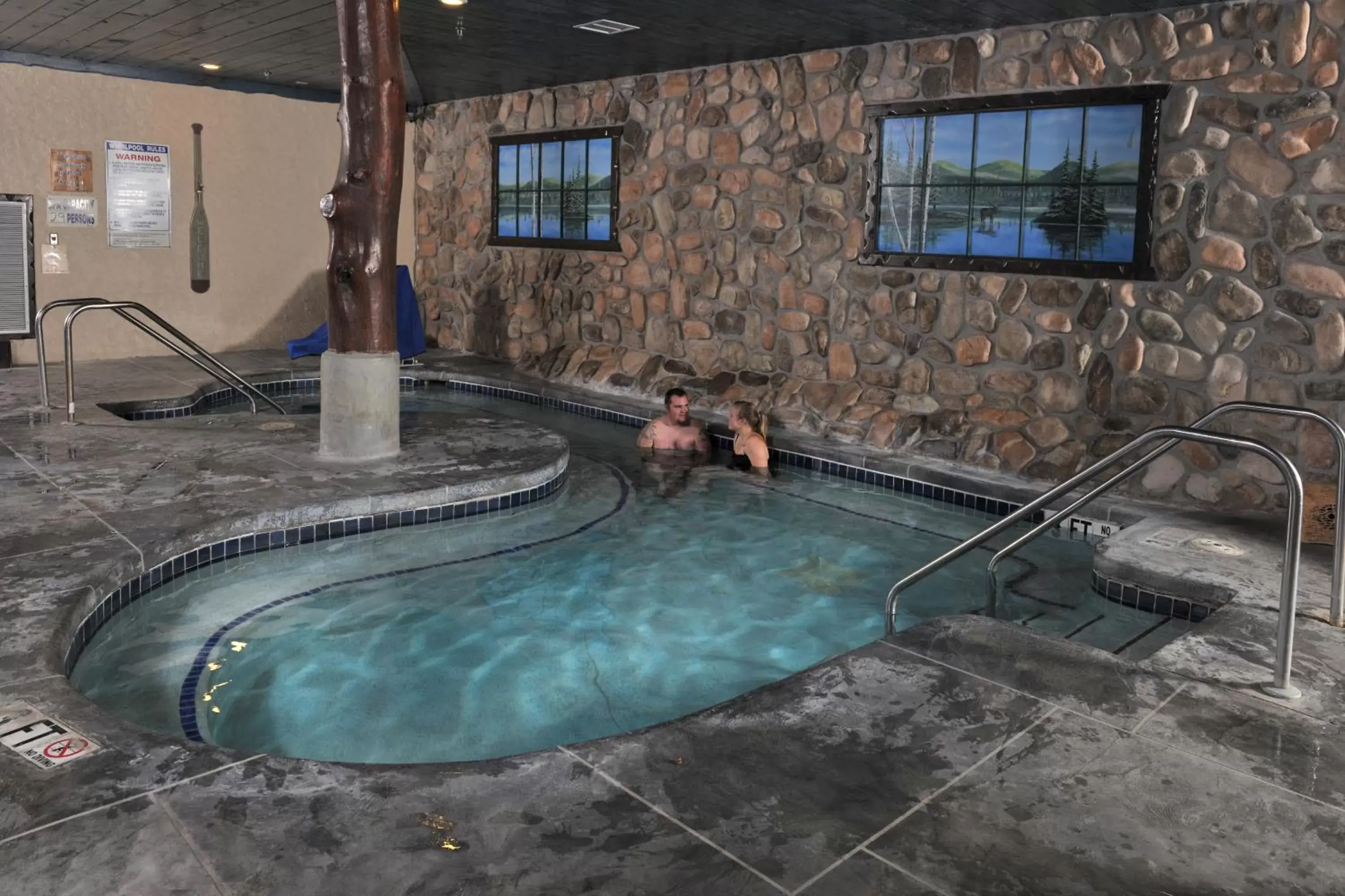 Guests, Swimming Pool in Stoney Creek Hotel La Crosse - Onalaska