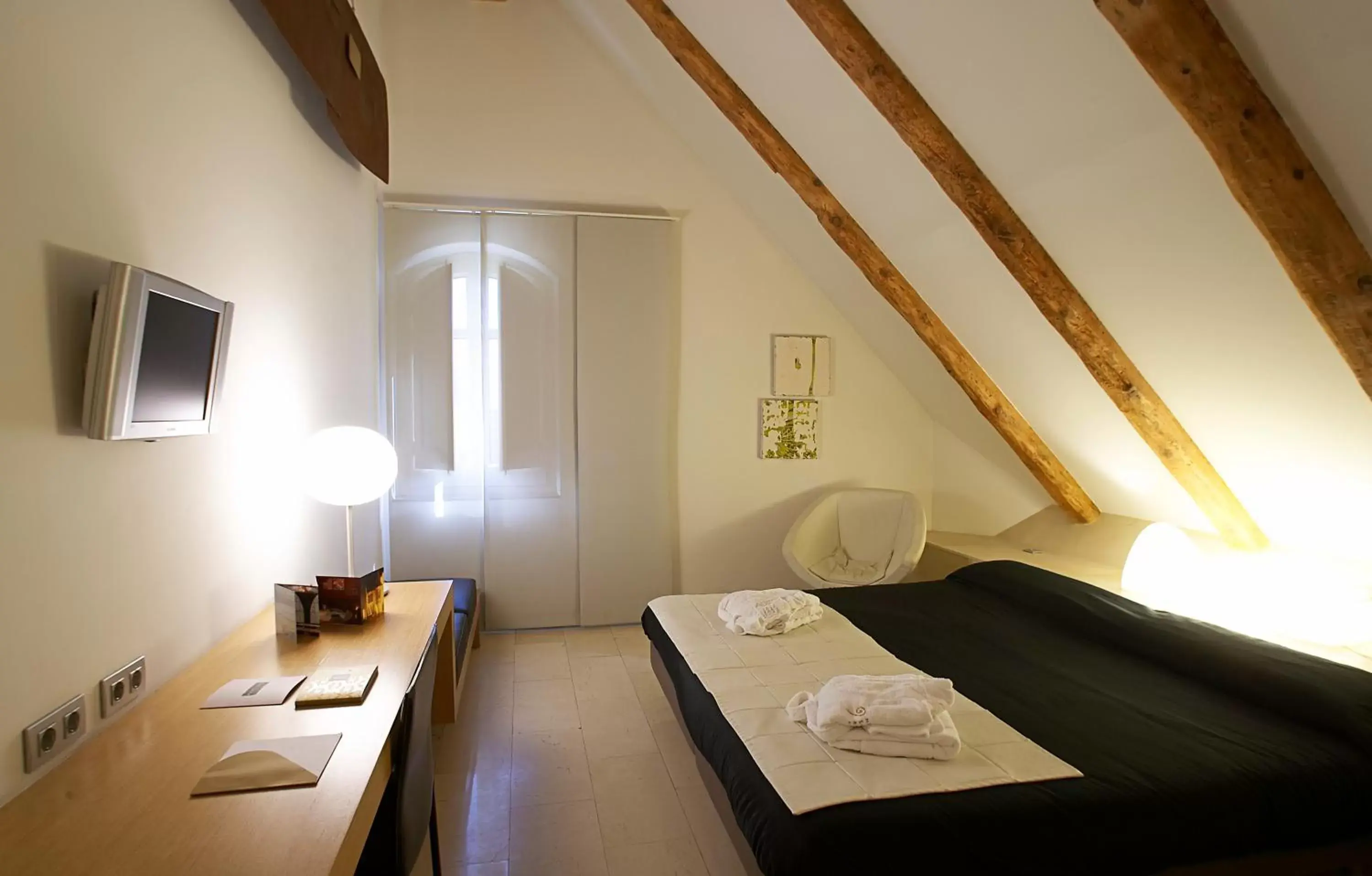 Bedroom, Bed in Hotel Sant Roc