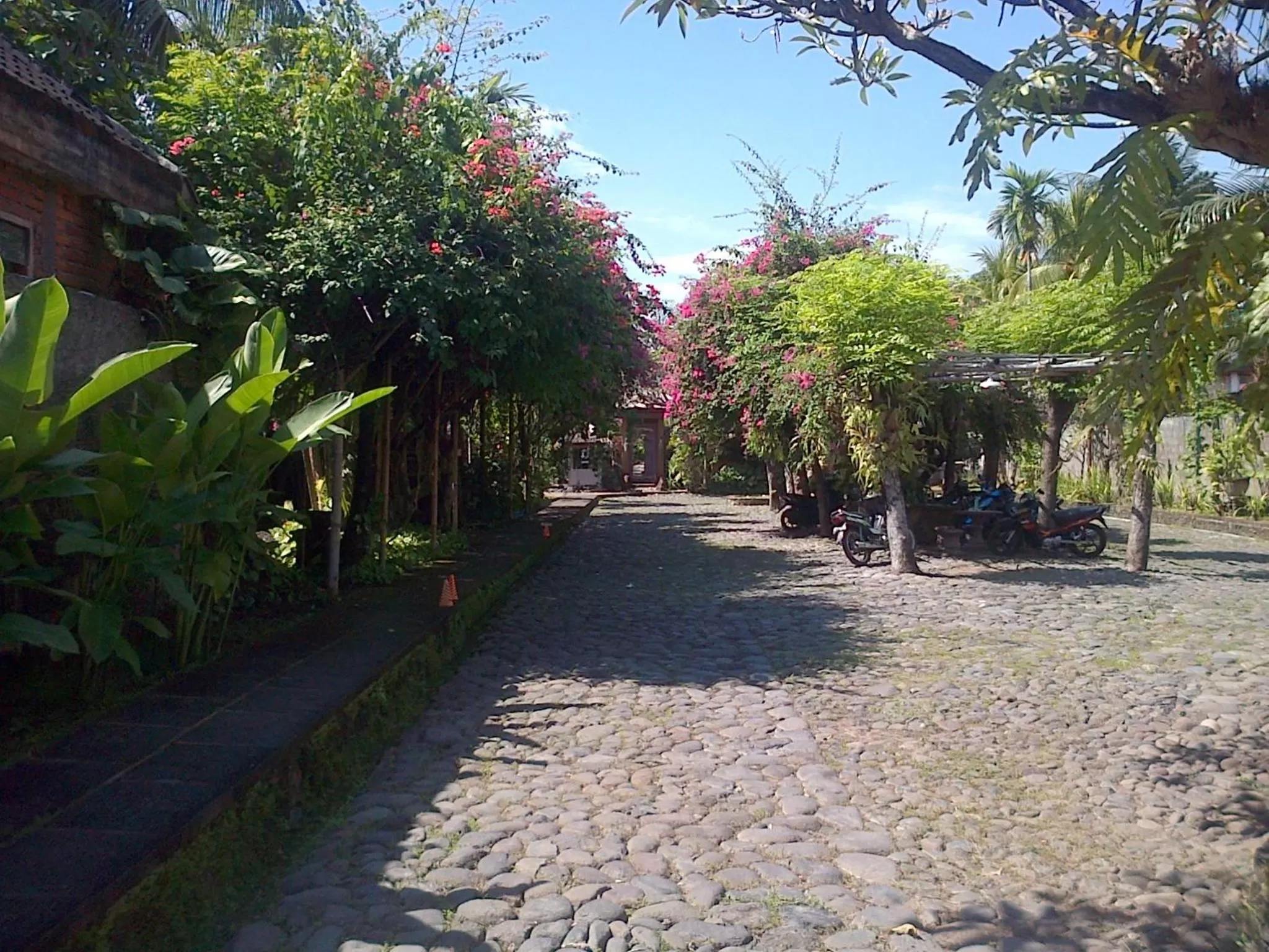 Facade/entrance, Garden in Nirwana Sea Side Cottages