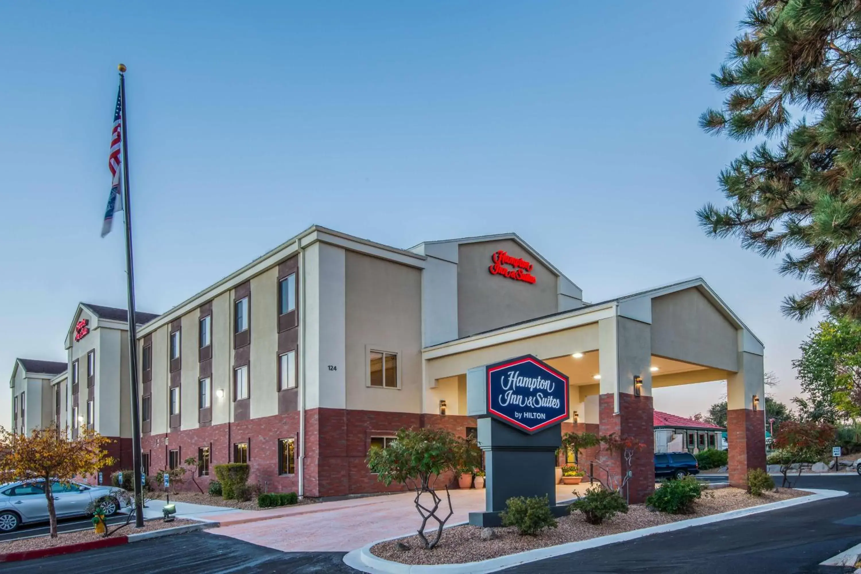 Property building in Hampton Inn & Suites Los Alamos Property building in Hampton Inn & Suites Los Alamos