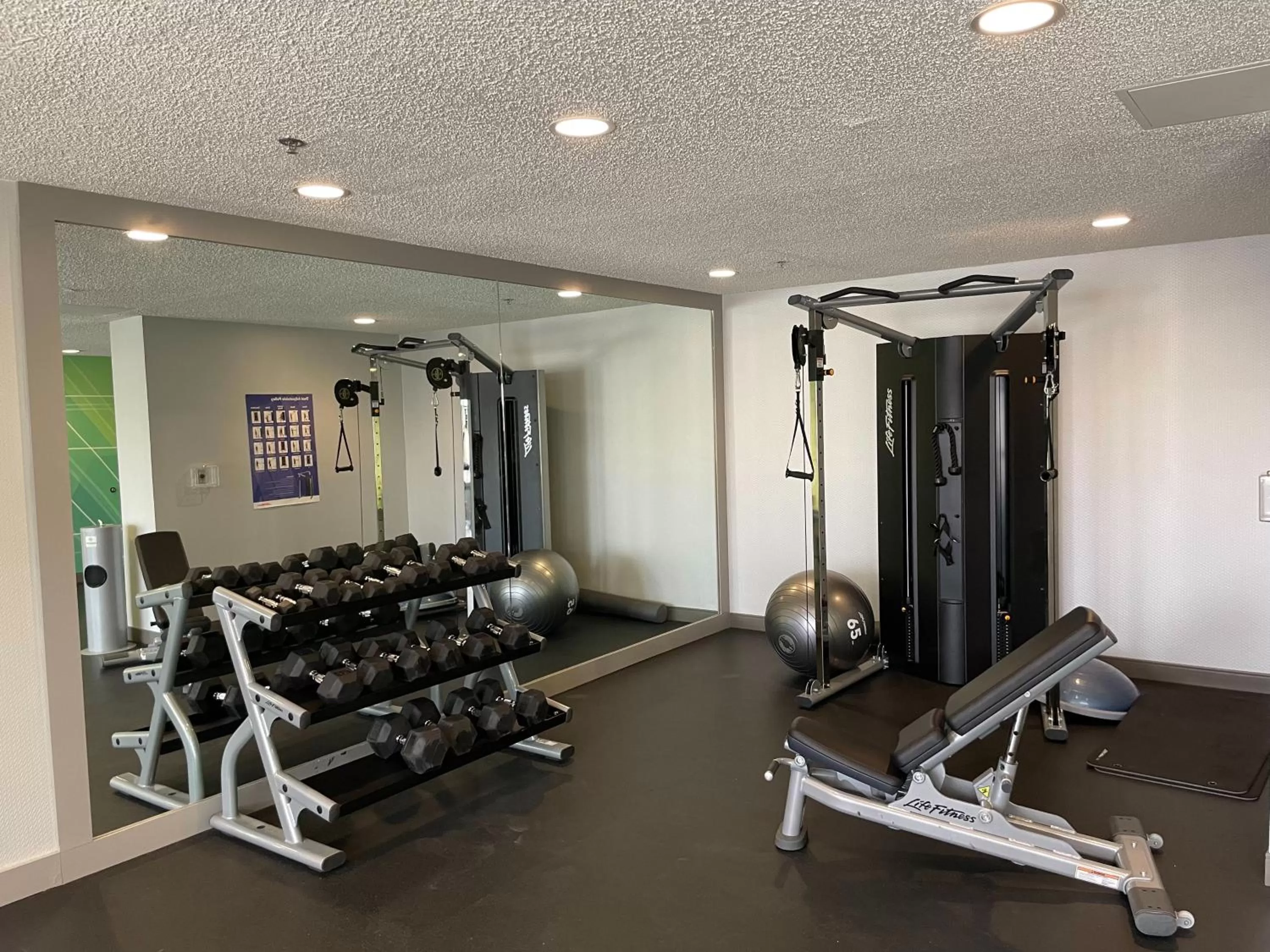 Fitness centre/facilities in Holiday Inn Newark International Airport
