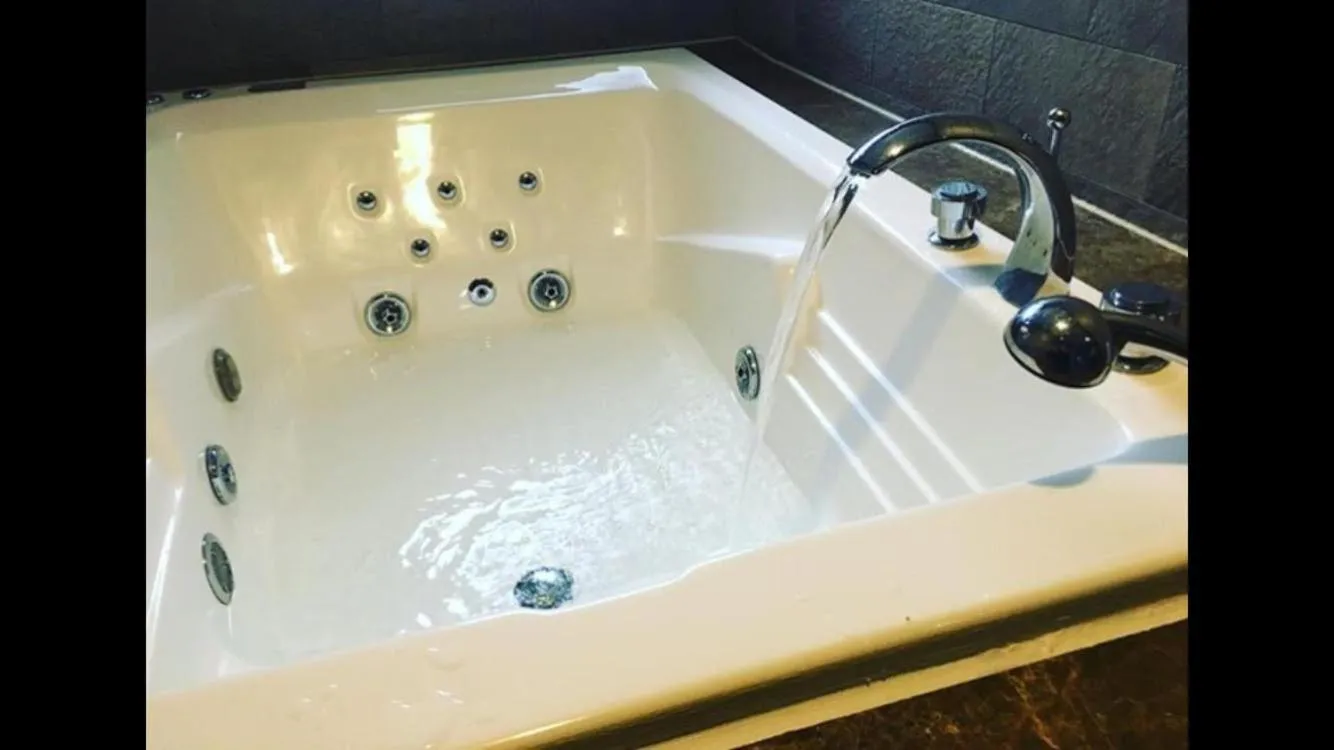 Friendly DH Naissance Hotel by Mindrum Group