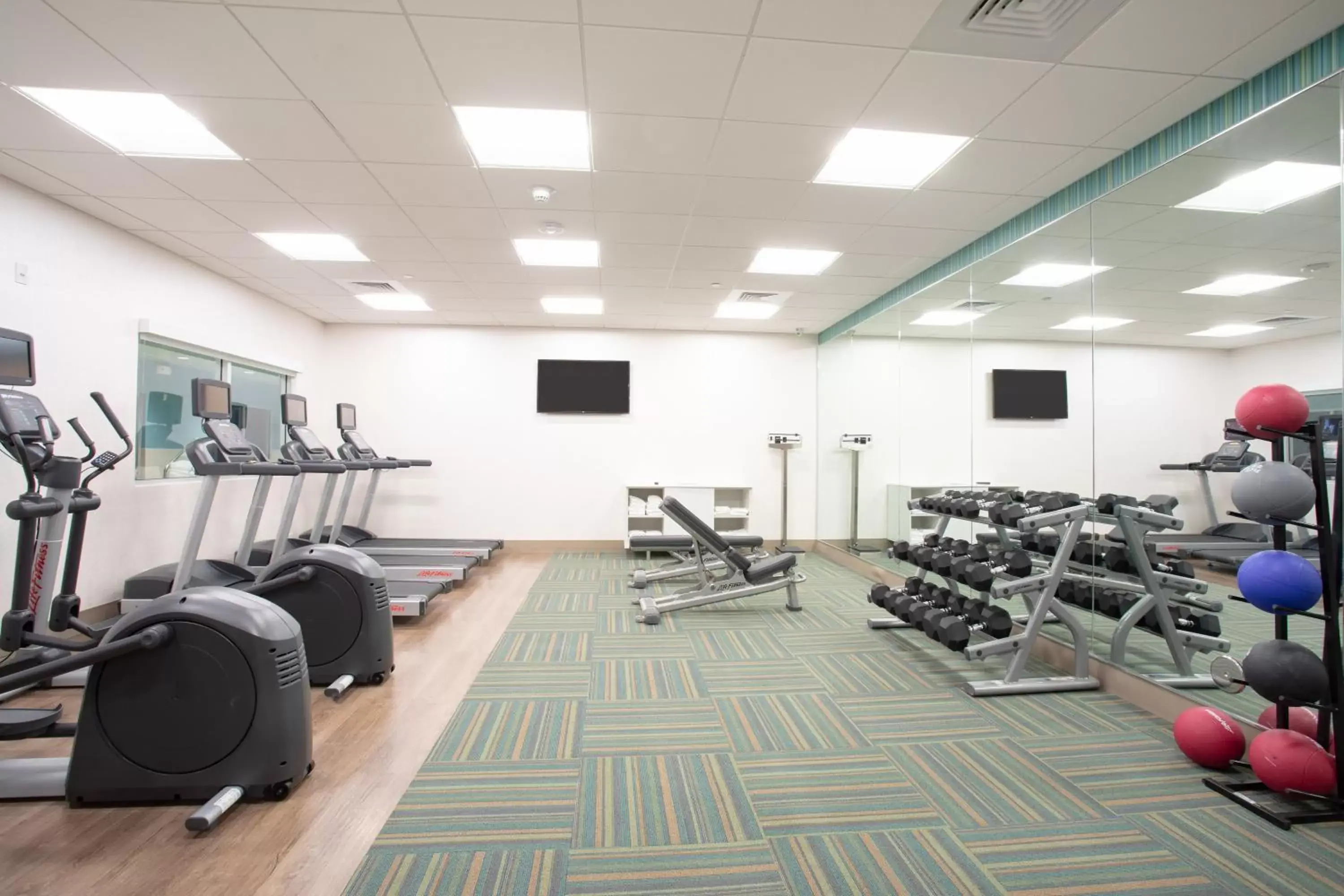 Fitness centre/facilities in Holiday Inn Express & Suites - Ely by IHG Fitness centre/facilities in Holiday Inn Express & Suites - Ely by IHG
