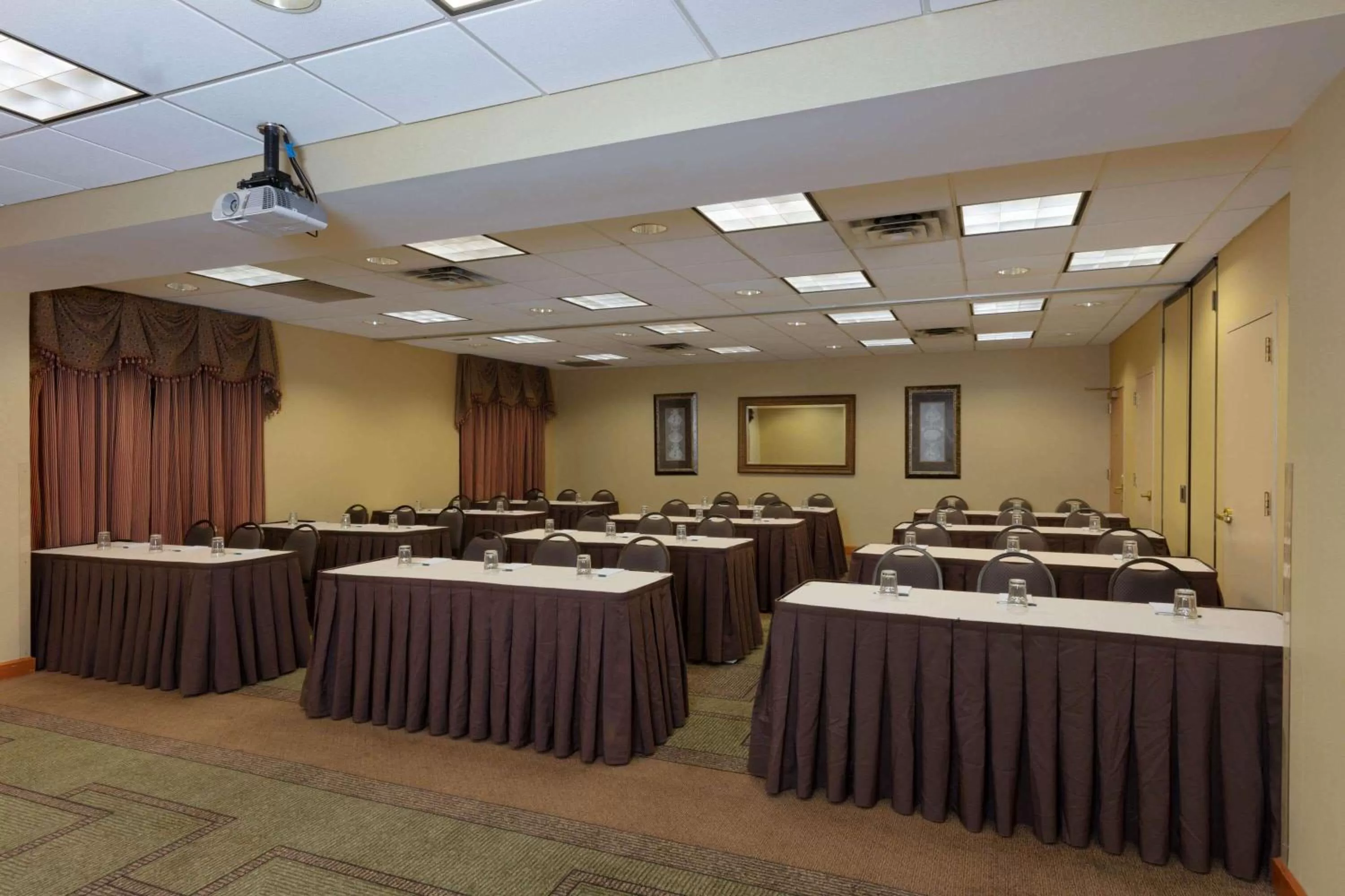 On site in La Quinta by Wyndham Garden City