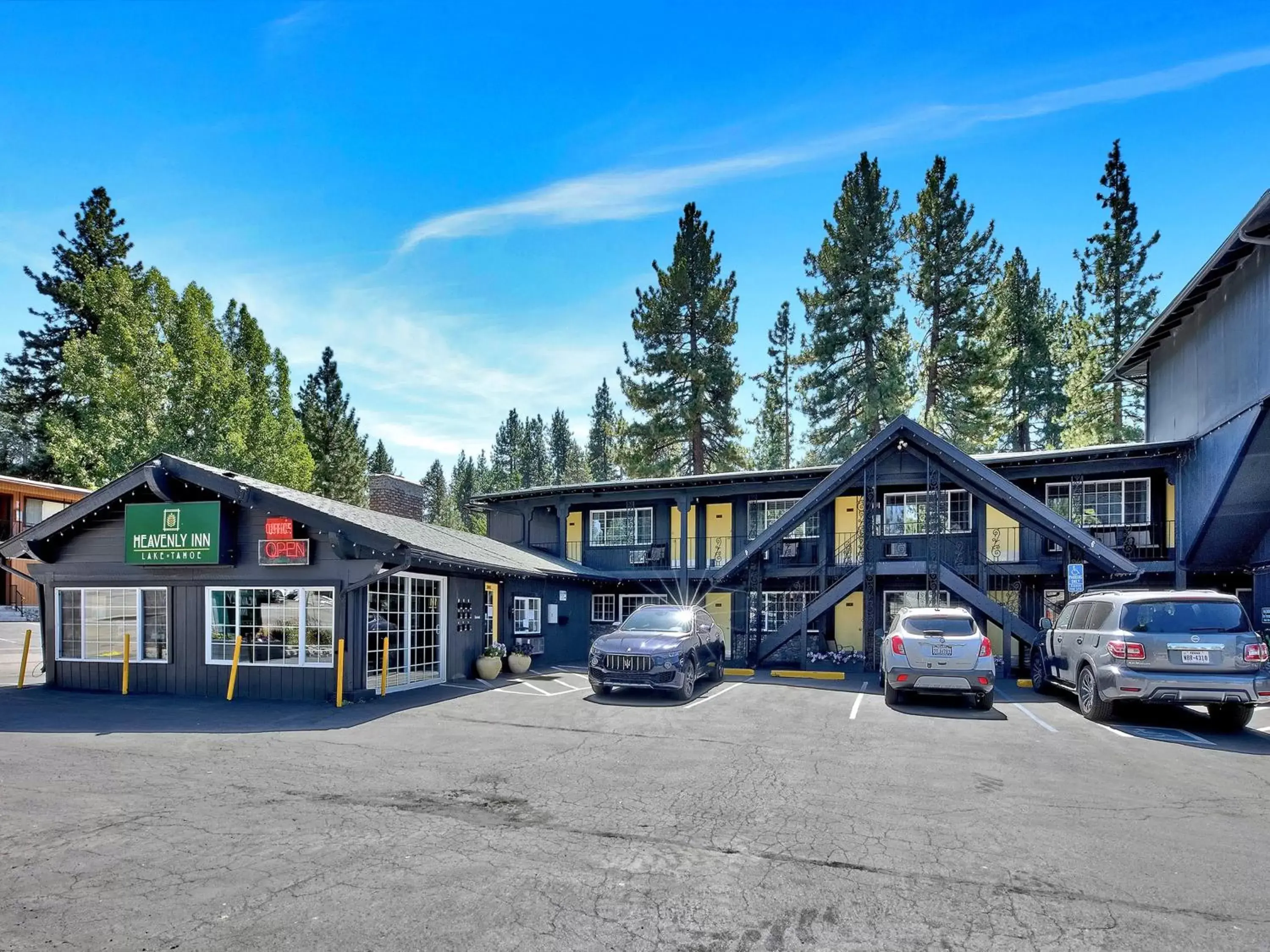 Property building in Heavenly Inn Lake Tahoe