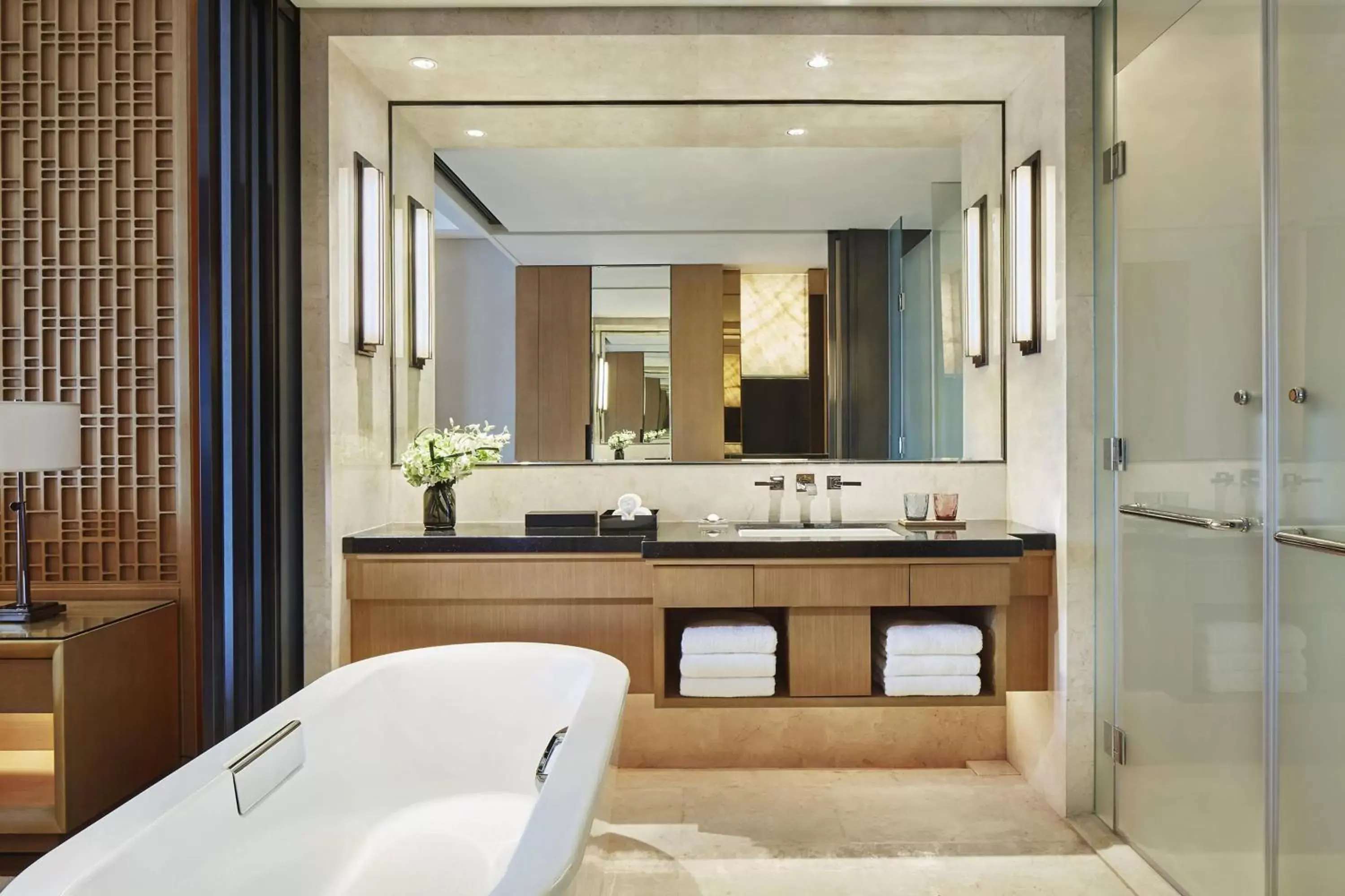 Bathroom in Zhuhai Marriott Hotel