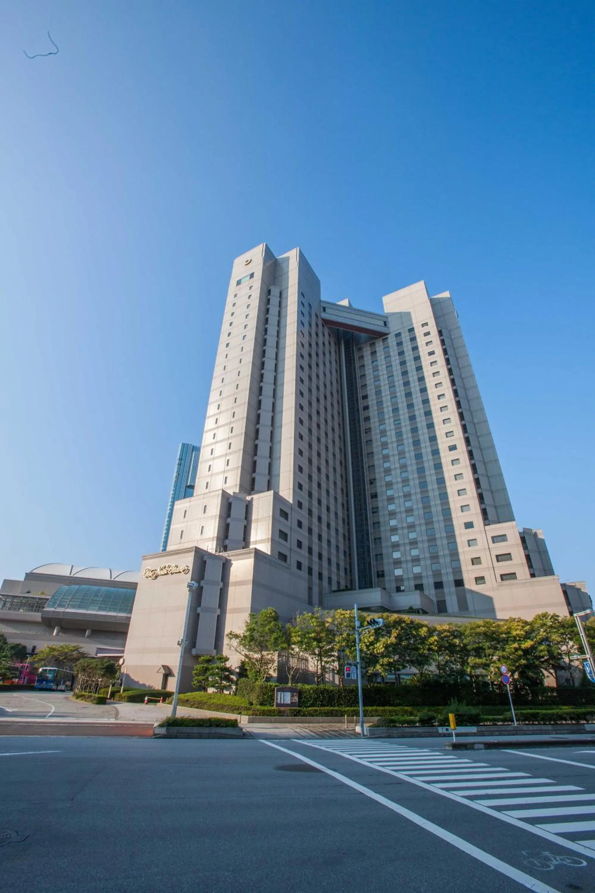 Facade/entrance in Hotel New Otani Makuhari