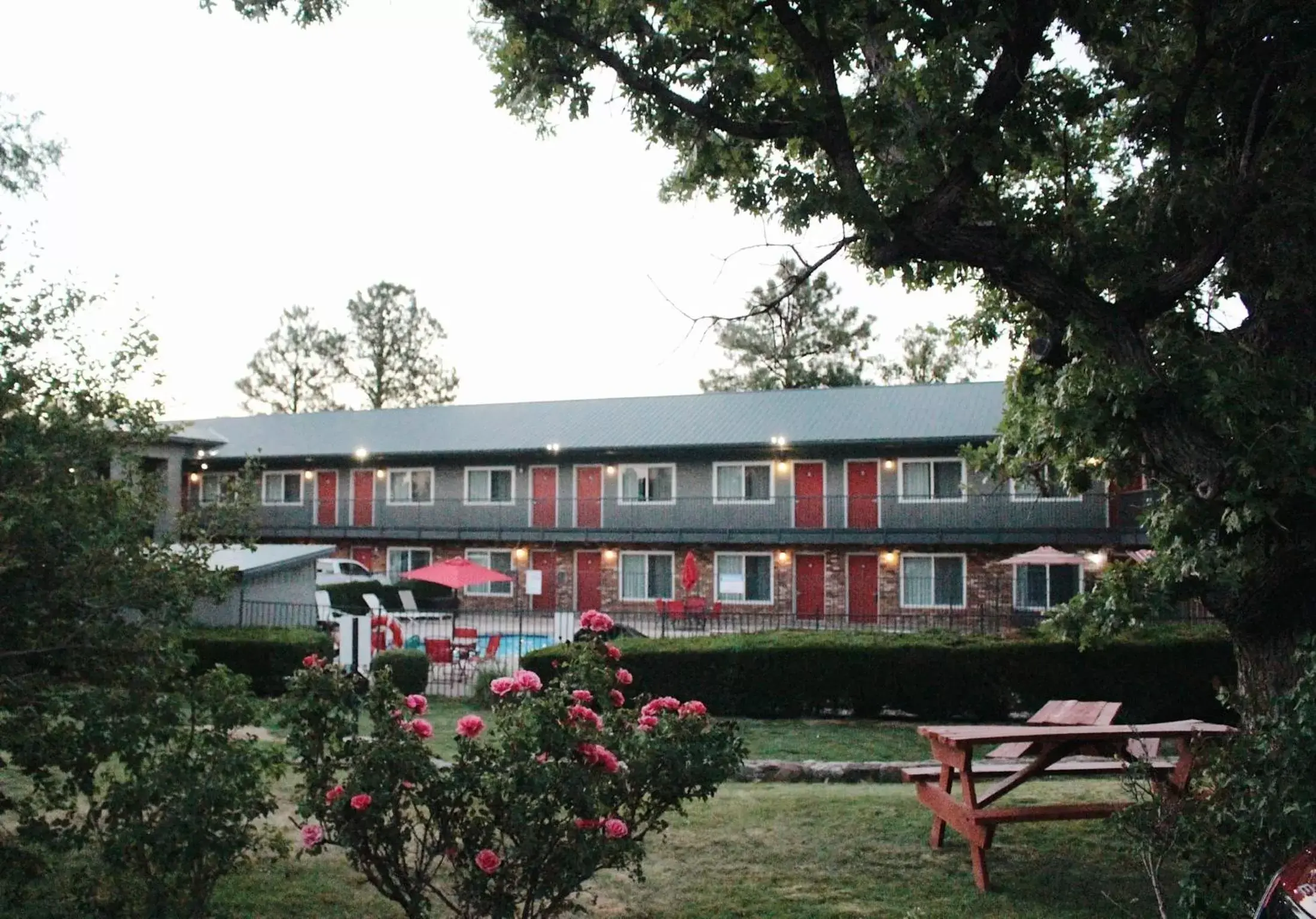 Garden, Property Building in Days Inn by Wyndham Show Low