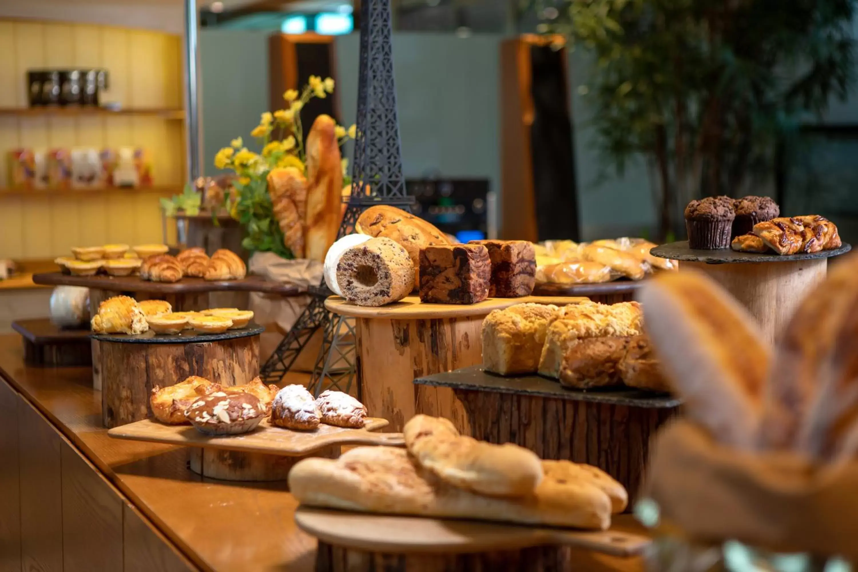 Food and drinks in Ramada Plaza by Wyndham Jeju Ocean Front Food and drinks in Ramada Plaza by Wyndham Jeju Ocean Front