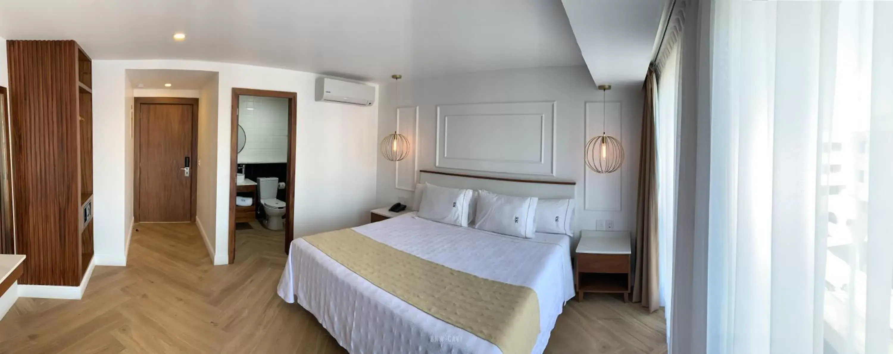Photo of the whole room, Bed in Six Hotel Guadalajara Degollado