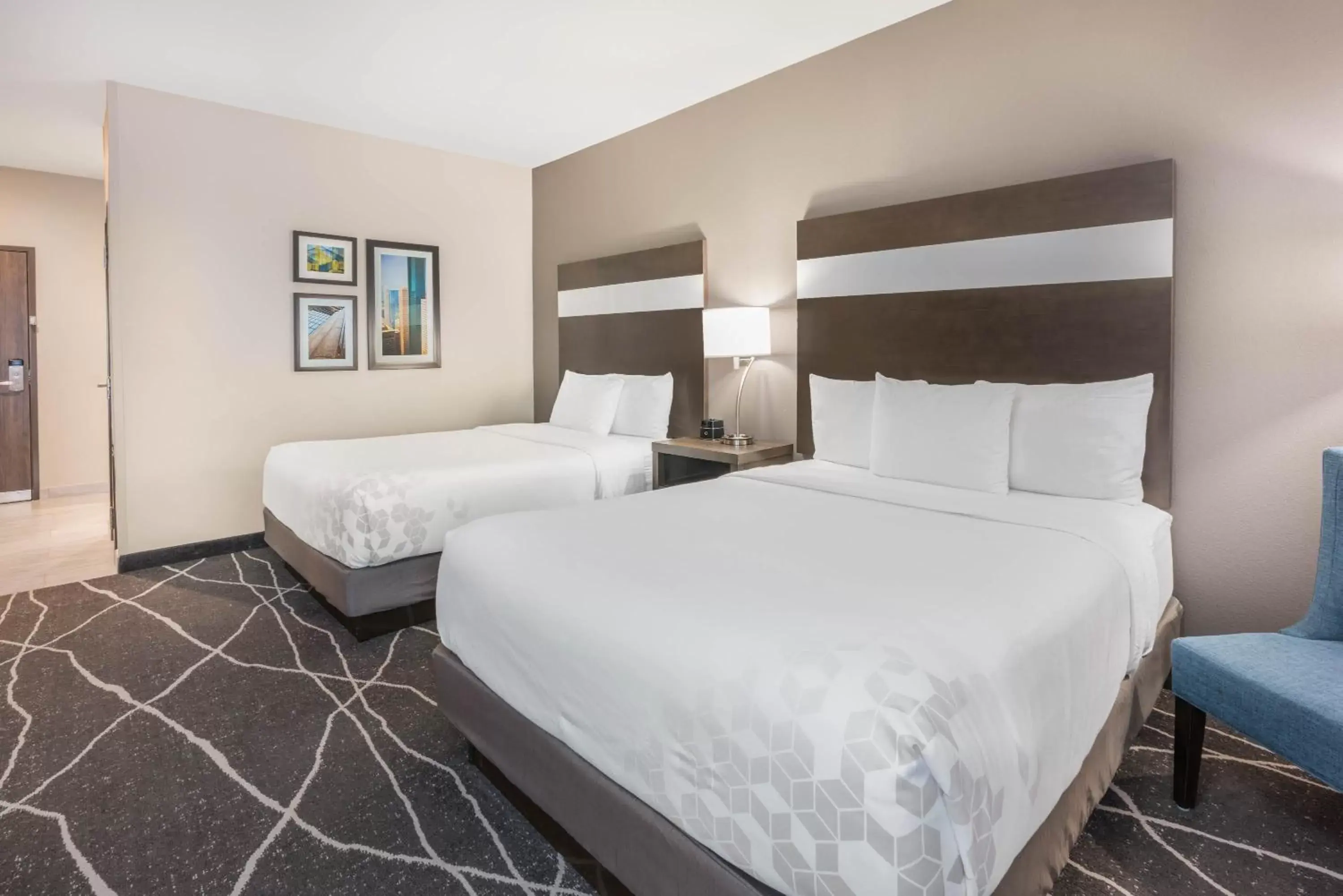 Bedroom, Bed in La Quinta Inn and Suites by Wyndham Houston Spring South