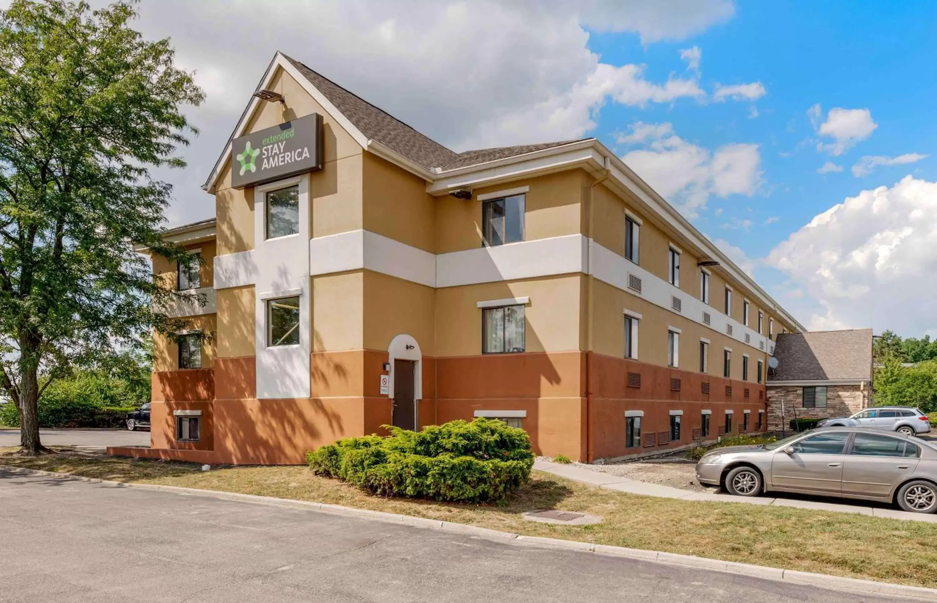Property Building in Extended Stay America Suites - Dayton - South