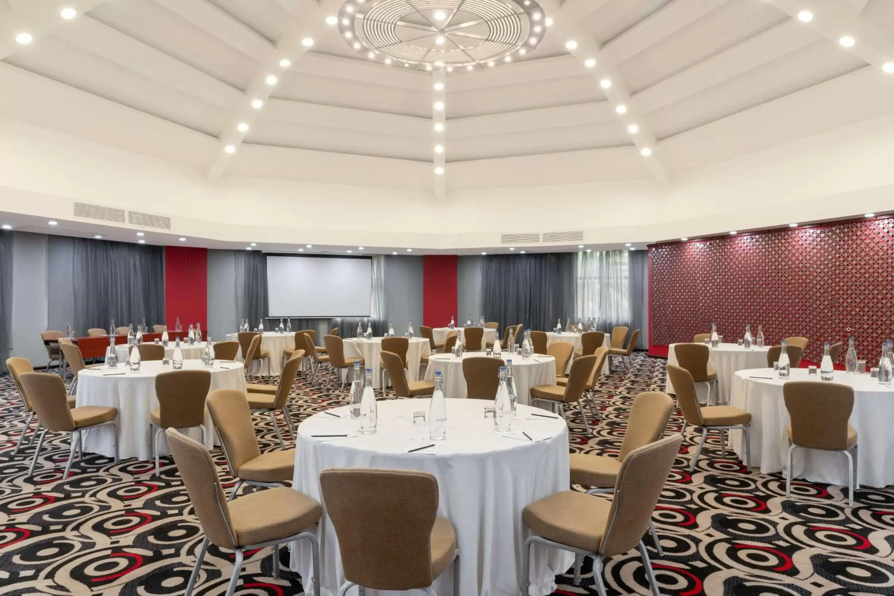 Banquet/Function facilities, Restaurant/Places to Eat in Radisson Blu Hotel Lusaka