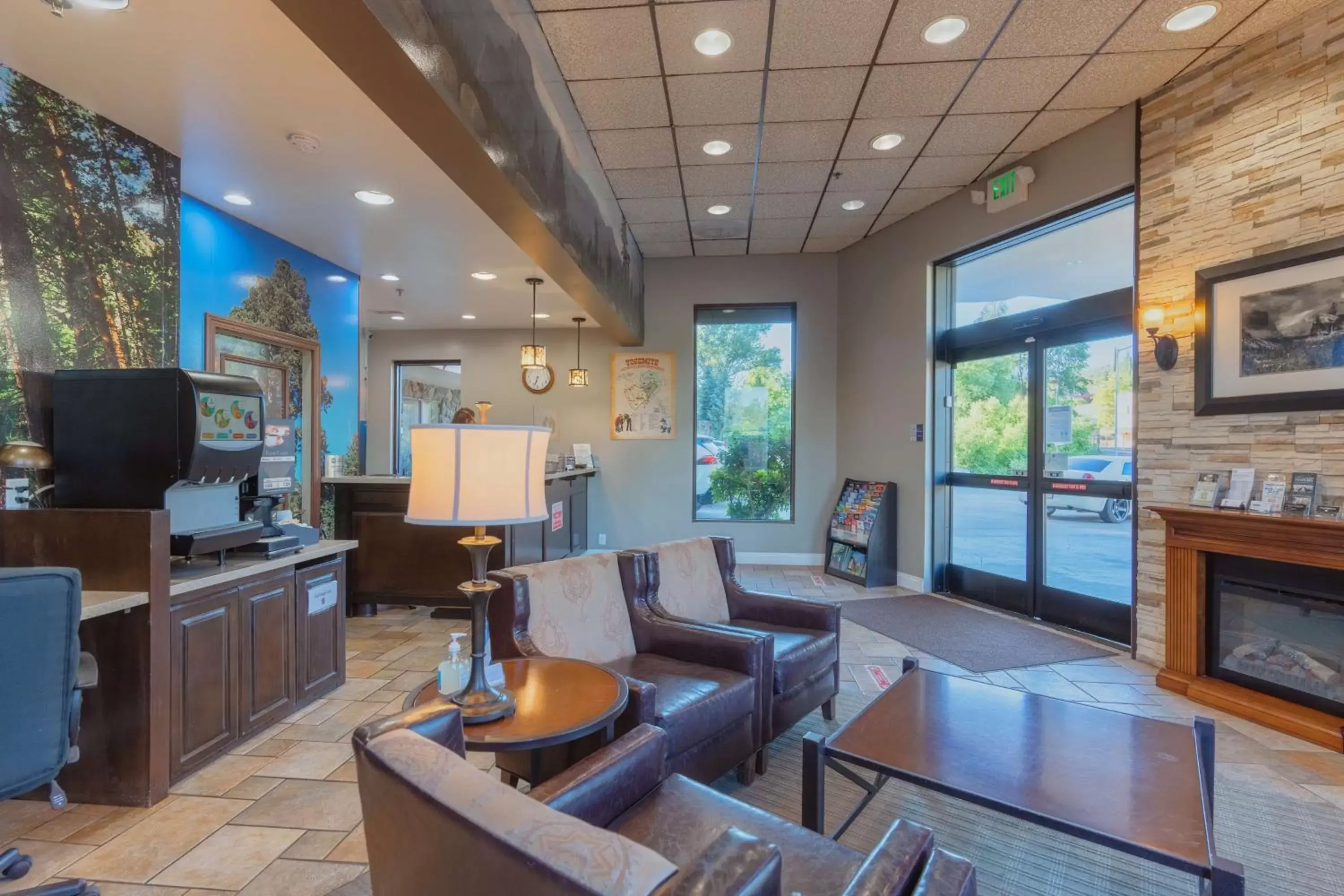 Lobby or reception, Seating Area in Best Western Plus Yosemite Way Station