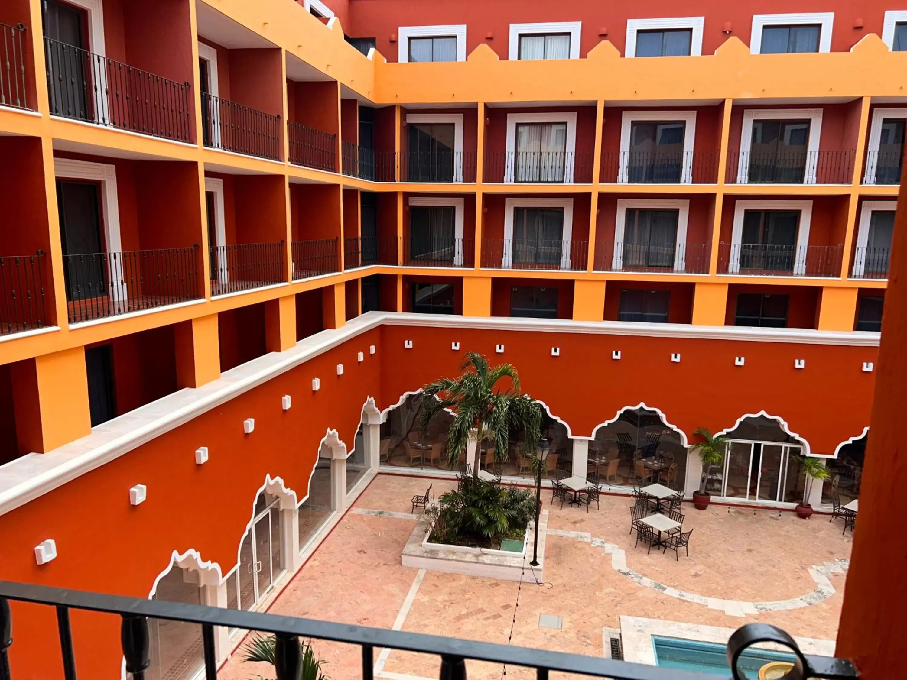 Inner courtyard view, Property Building in Holiday Inn Merida, an IHG Hotel