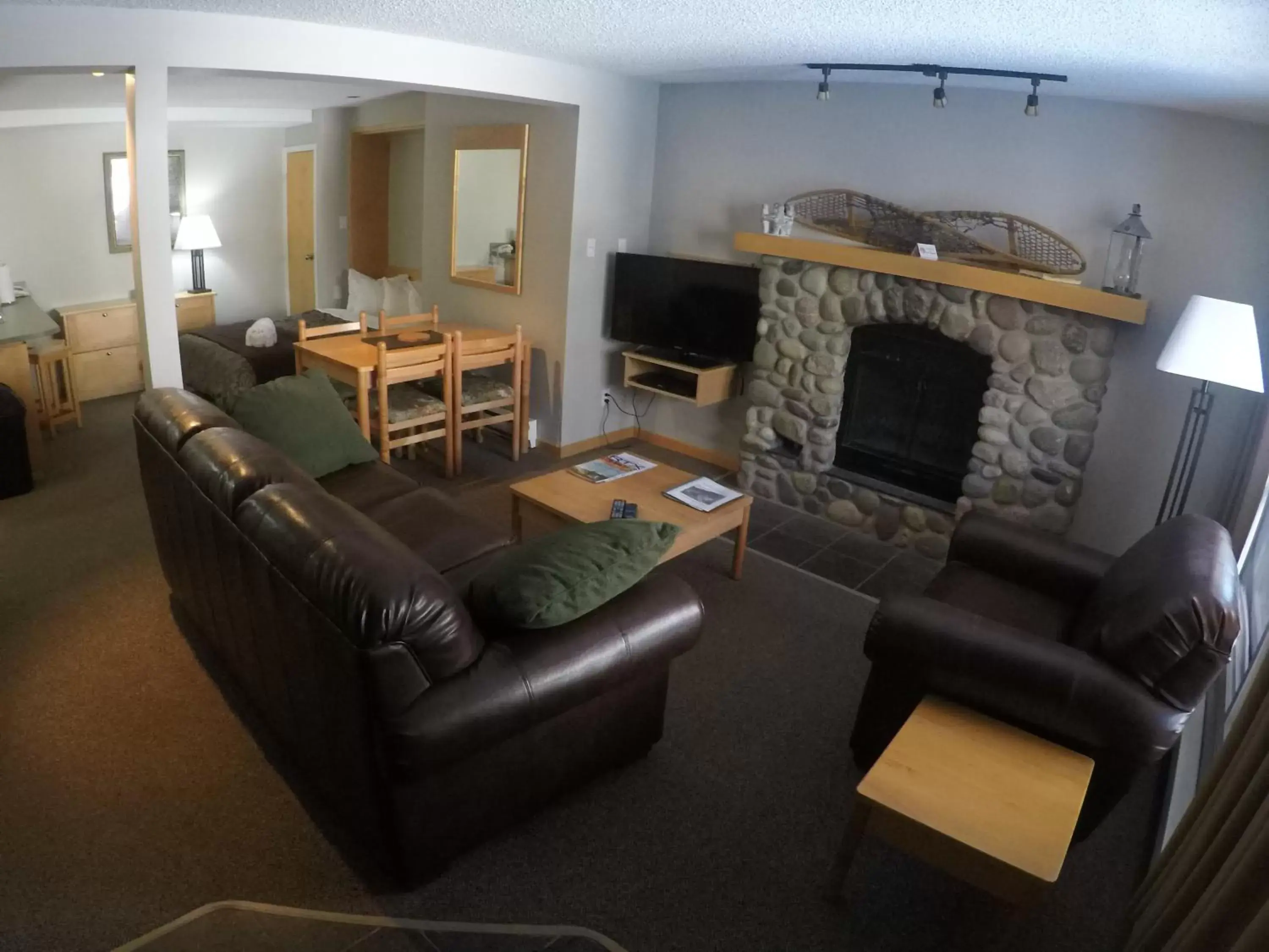 Living room, Seating Area in Panorama Vacation Retreat at Horsethief Lodge