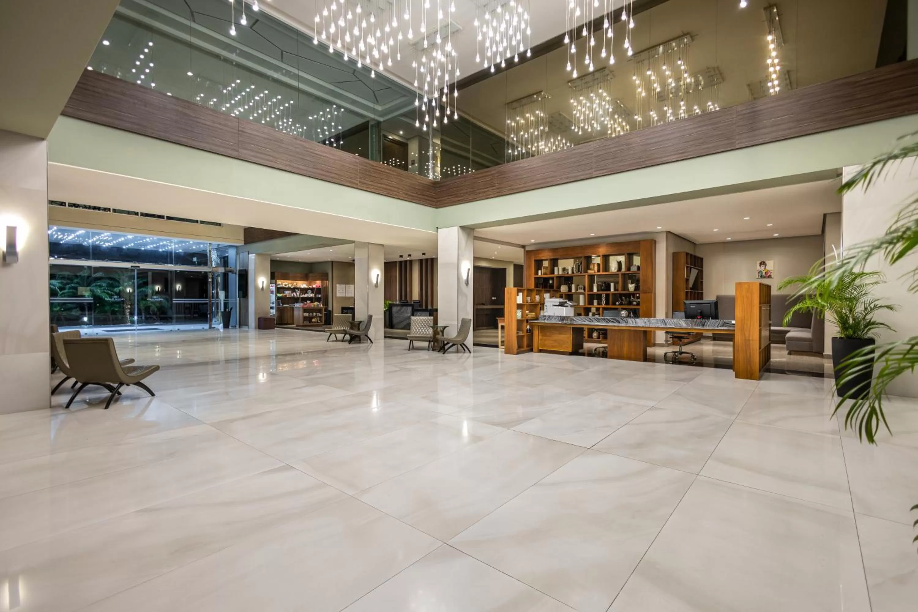 Lobby or reception in Crowne Plaza Airport by IHG