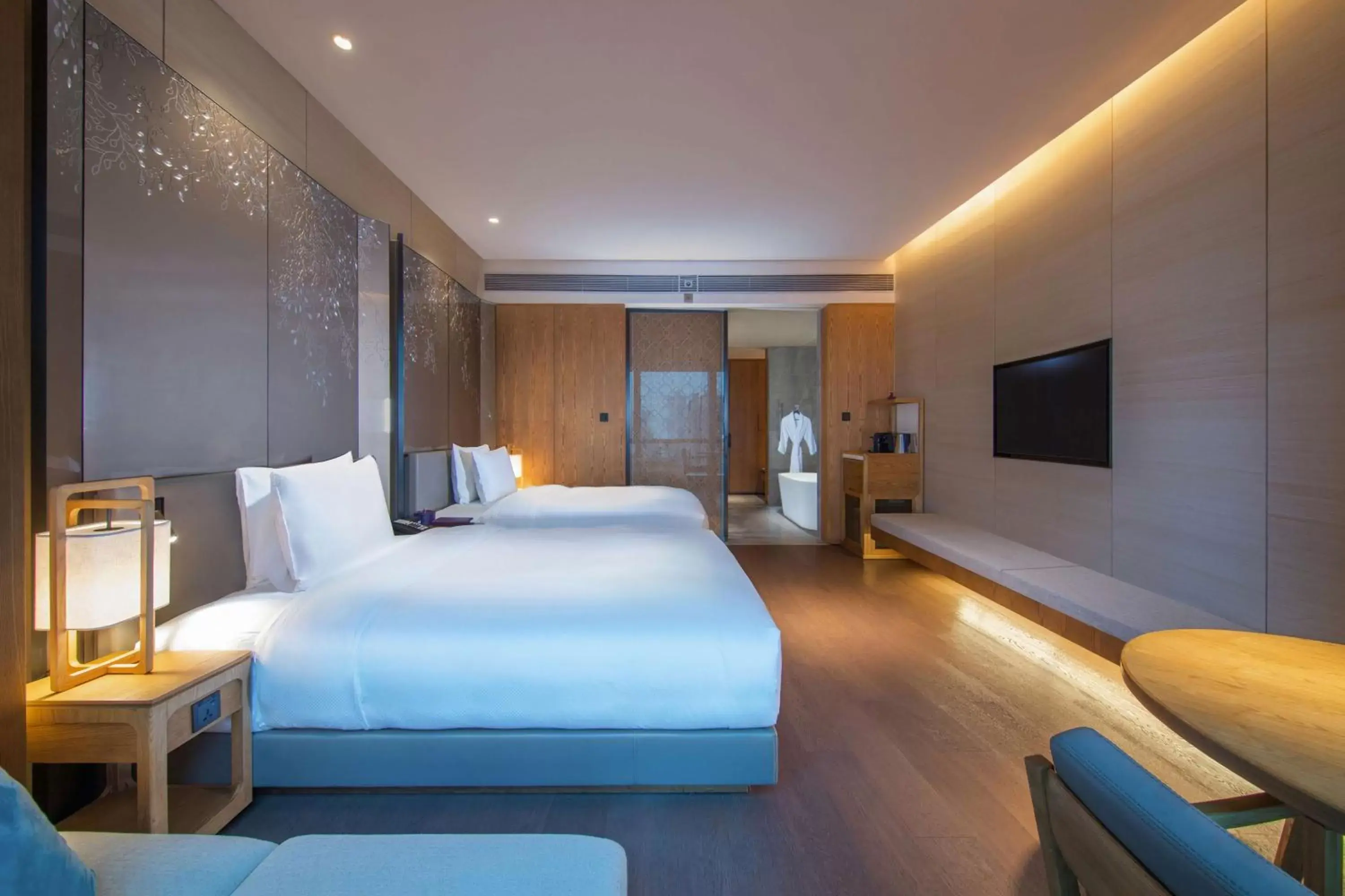 Bed in Conrad Guangzhou - Free shuttle between hotel and Exhibition Center during Canton Fair & Exhibitor registration Counter