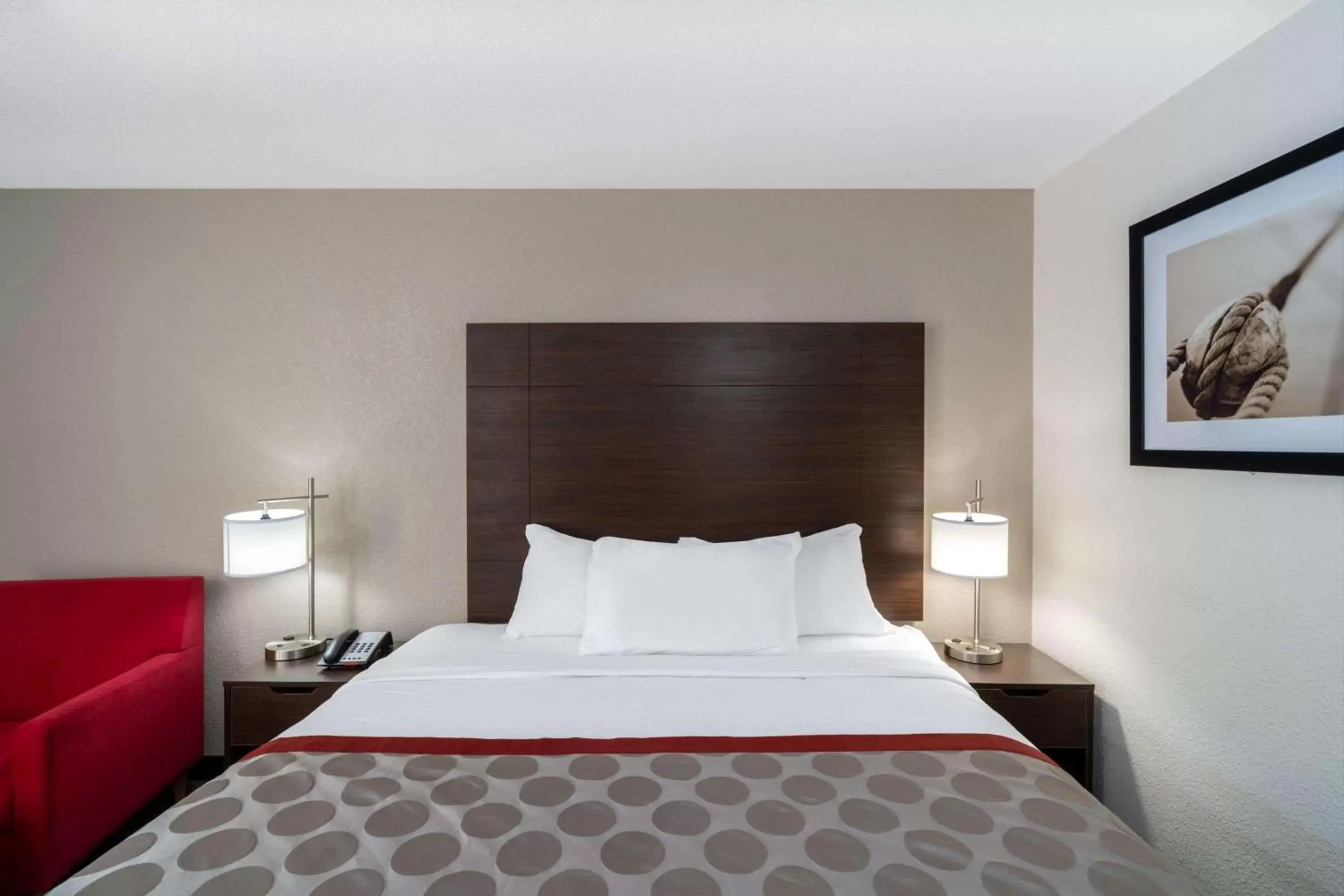 Photo of the whole room, Bed in Ramada by Wyndham Maggie Valley Photo of the whole room, Bed in Ramada by Wyndham Maggie Valley