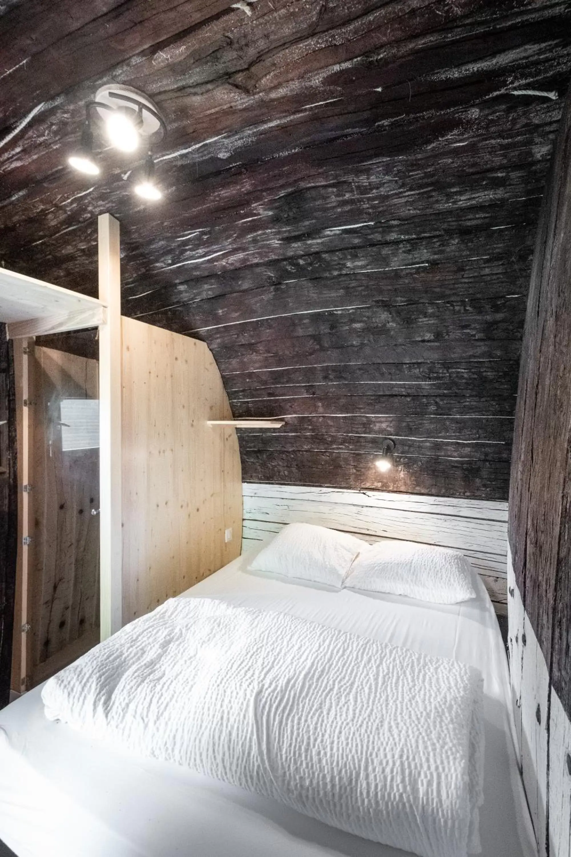 Photo of the whole room, Bed in Le Village de la Champagne - Slowmoov