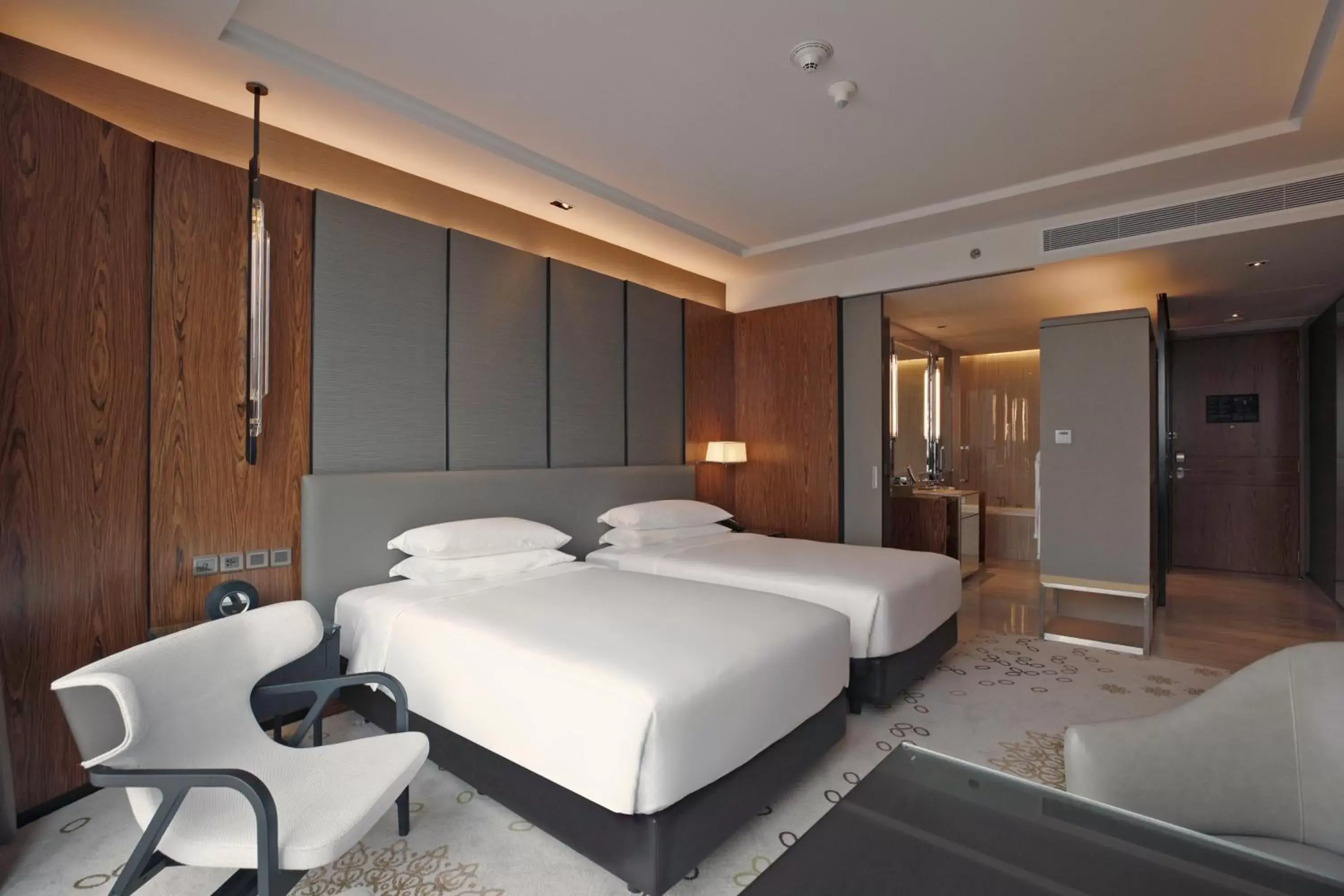 Bedroom, Bed in Hyatt Regency Bangkok Sukhumvit