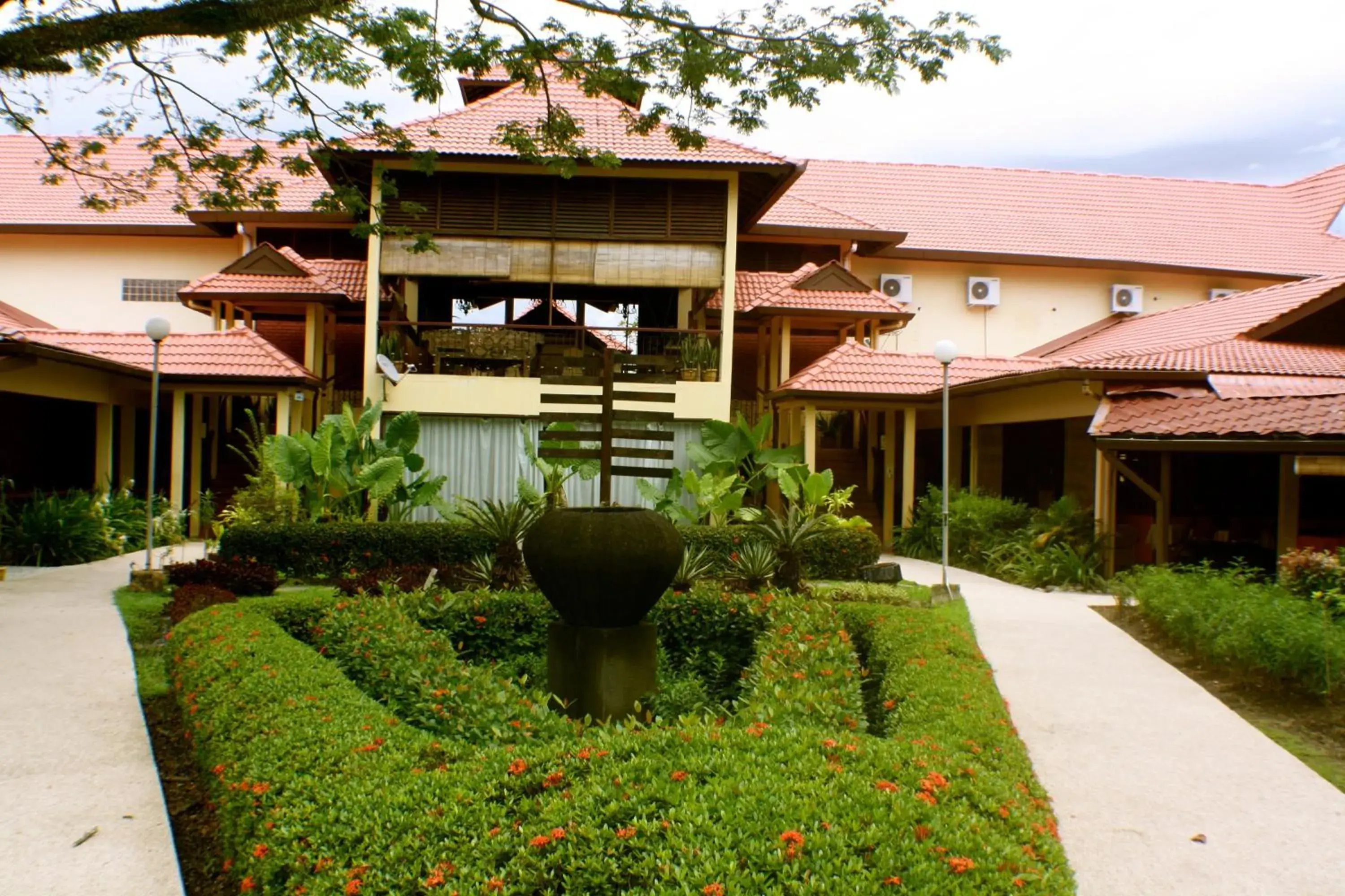 Facade/entrance, Property Building in Beringgis Beach Resort & Spa